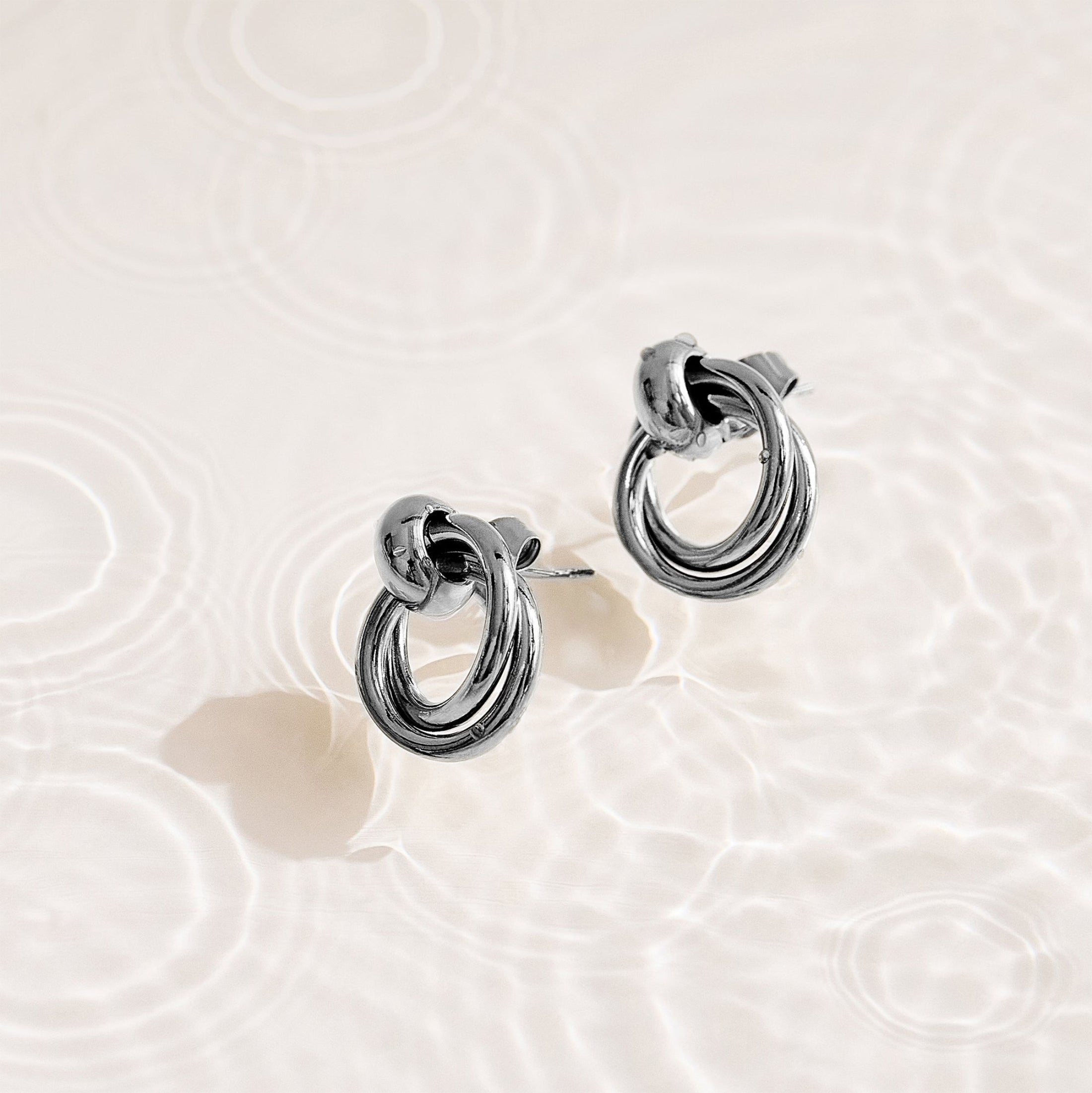 San Francisco – Chic Comfort Earrings