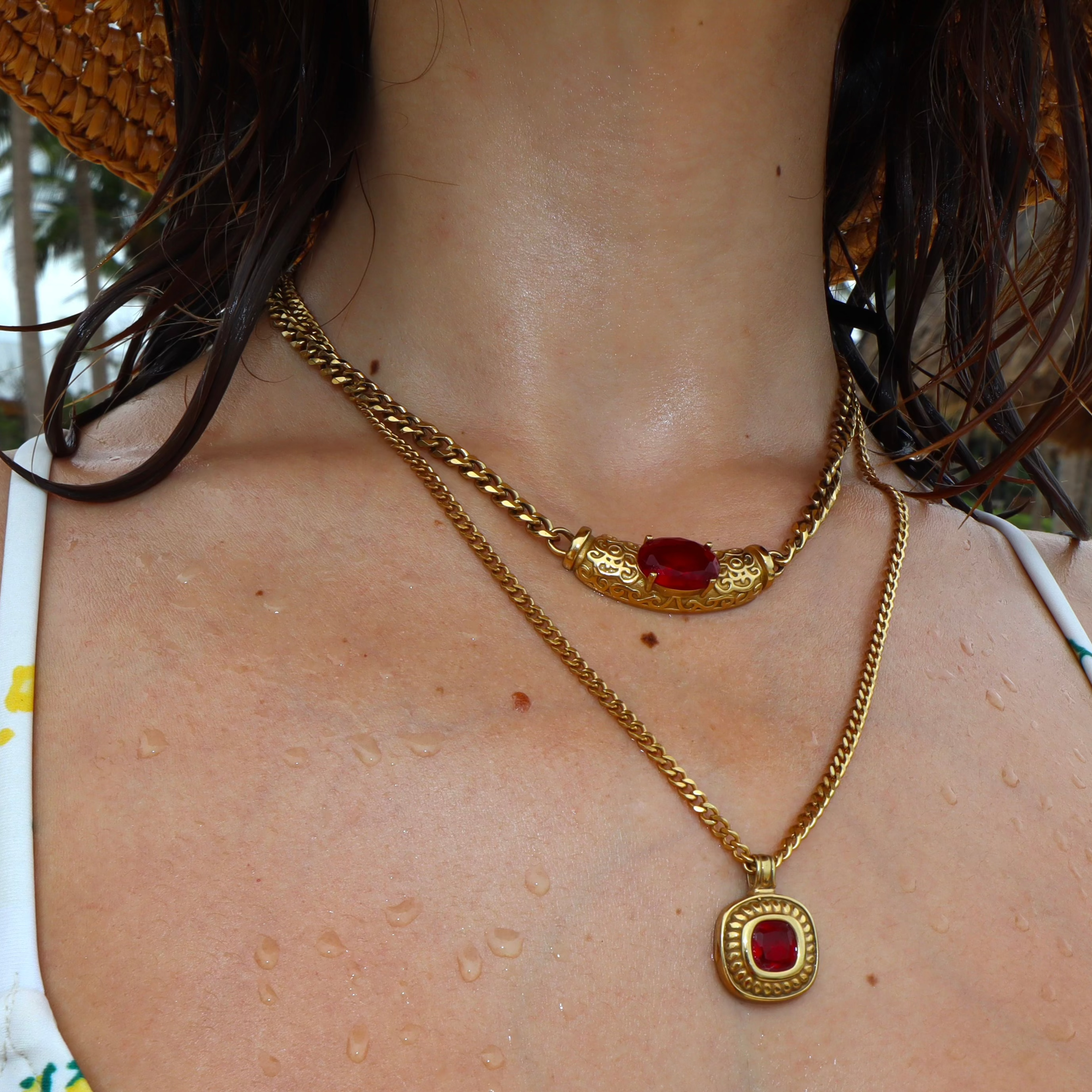 Radiant Rouge – Luxe Elegance Redefined