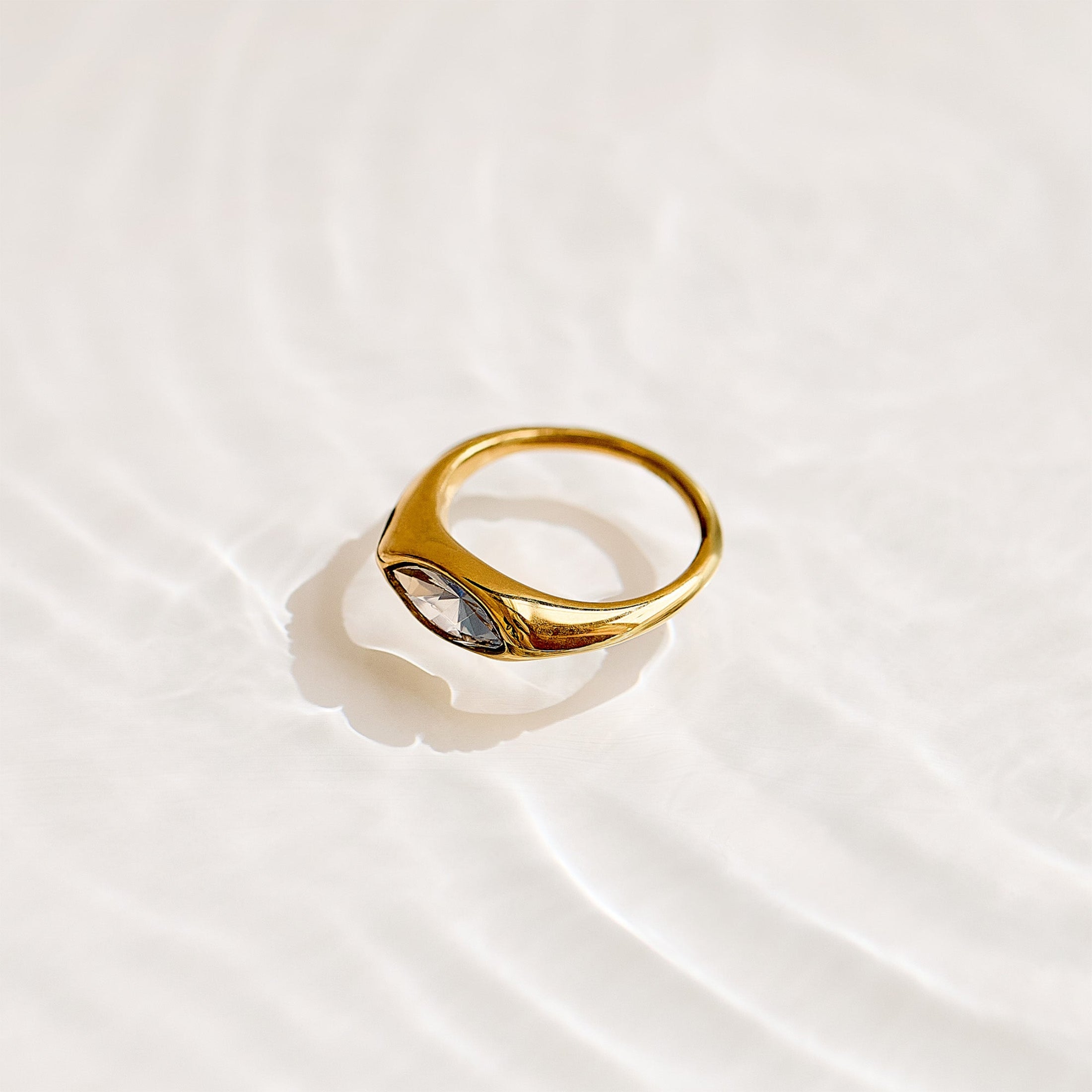 Aurora – Timeless Elegance Ring
