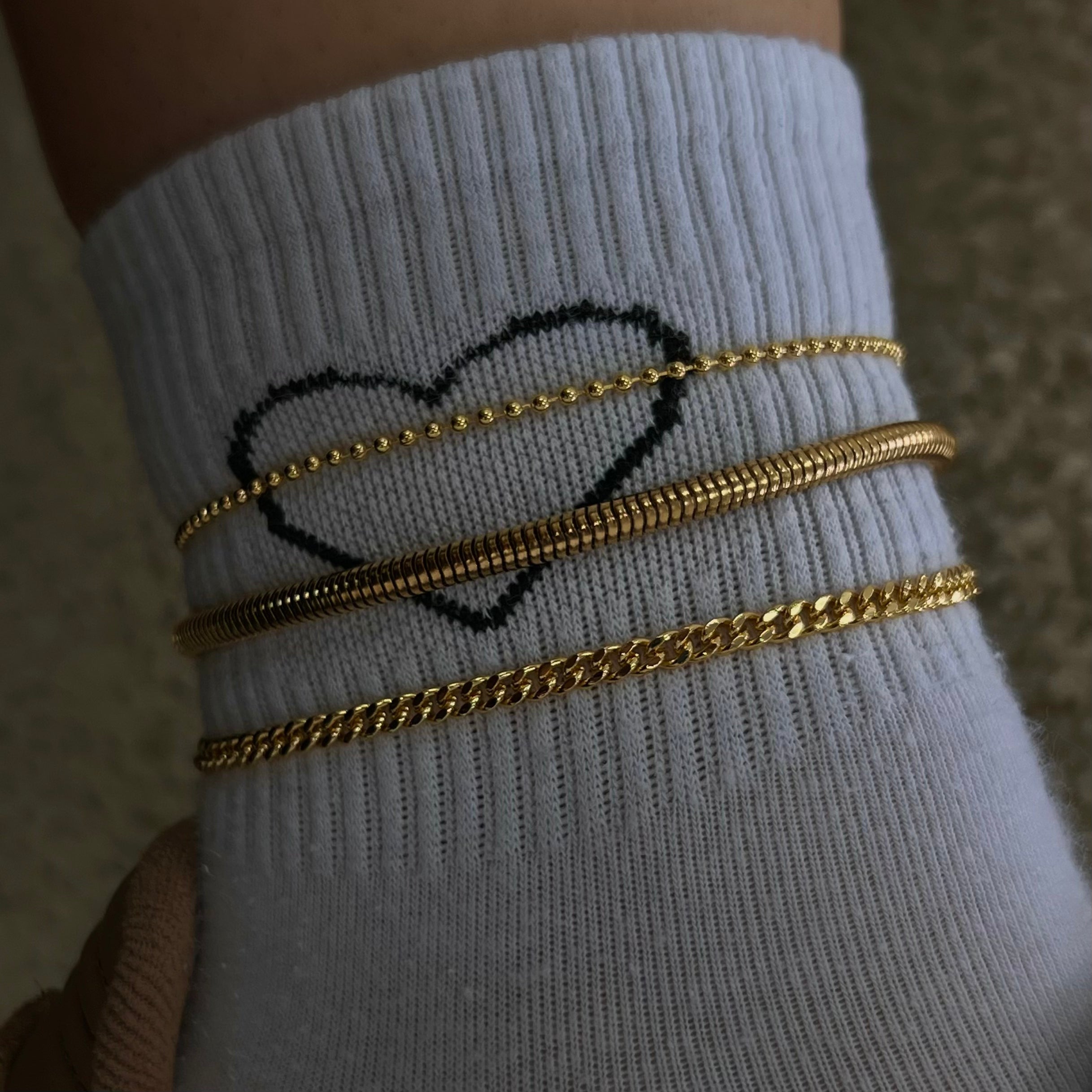 Celestial Charm – Angelic Anklet Elegance