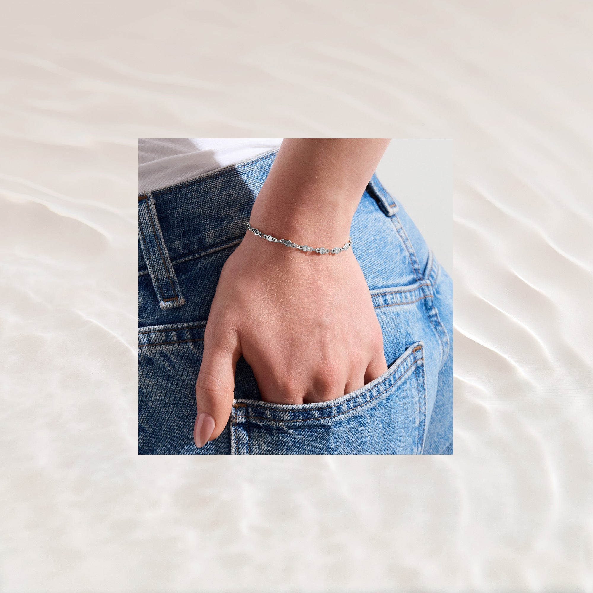 Solar Luxe – Radiant Mini Bracelet
