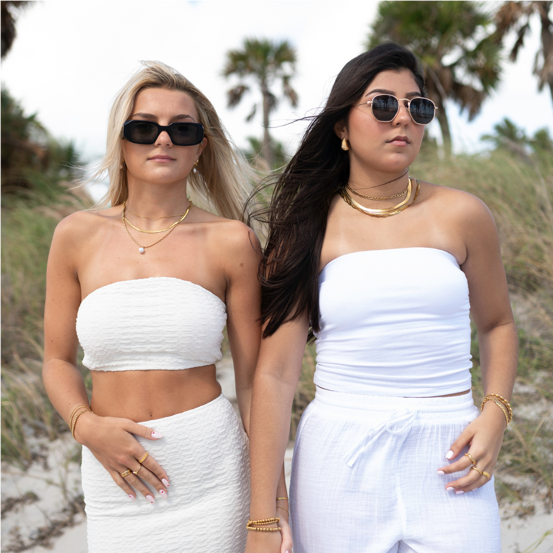 Cleo – Timeless Elegance in Gold