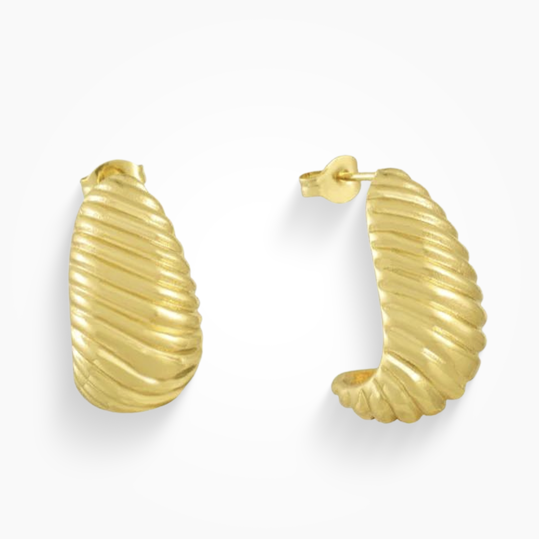 Cleo – Timeless Elegance in Gold