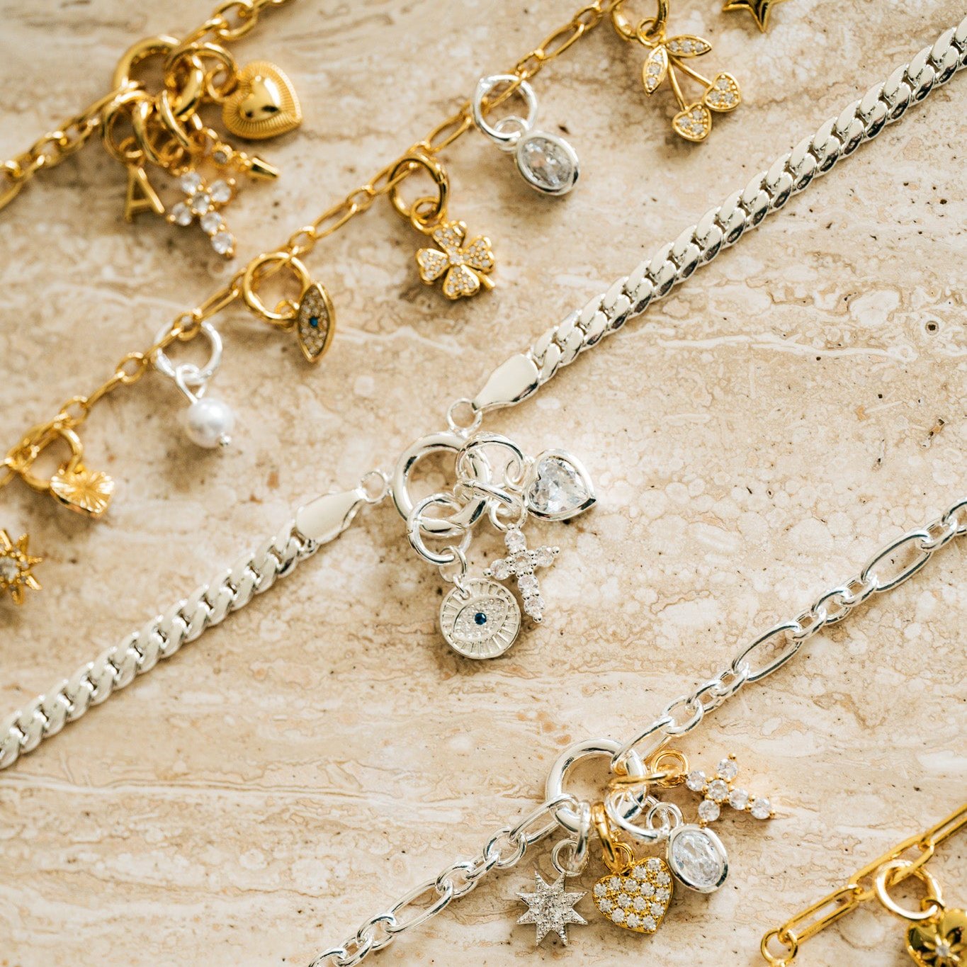 Clover Charm – Luxe Comfort Redefined