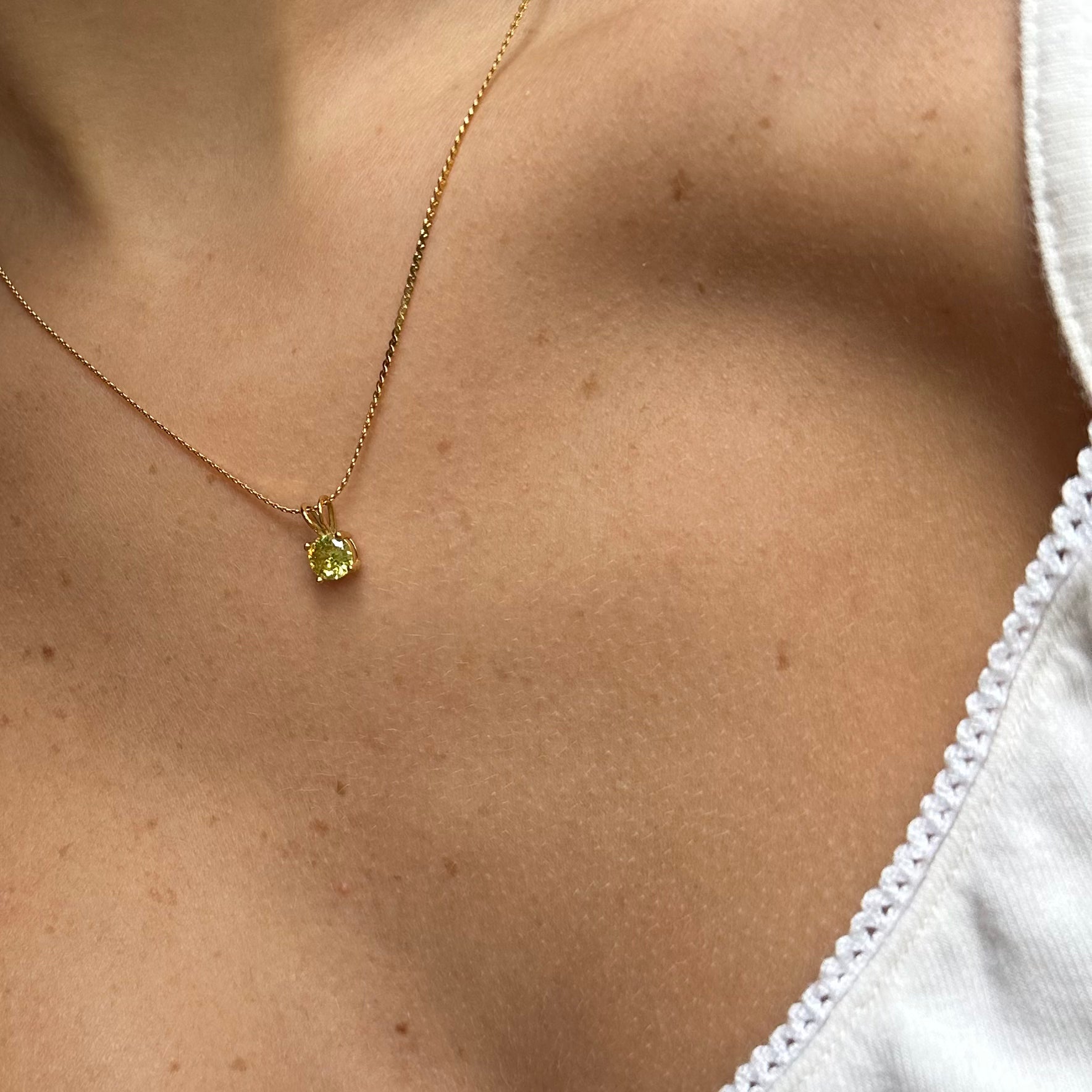 Cutie Necklace – Chic Charm Redefined