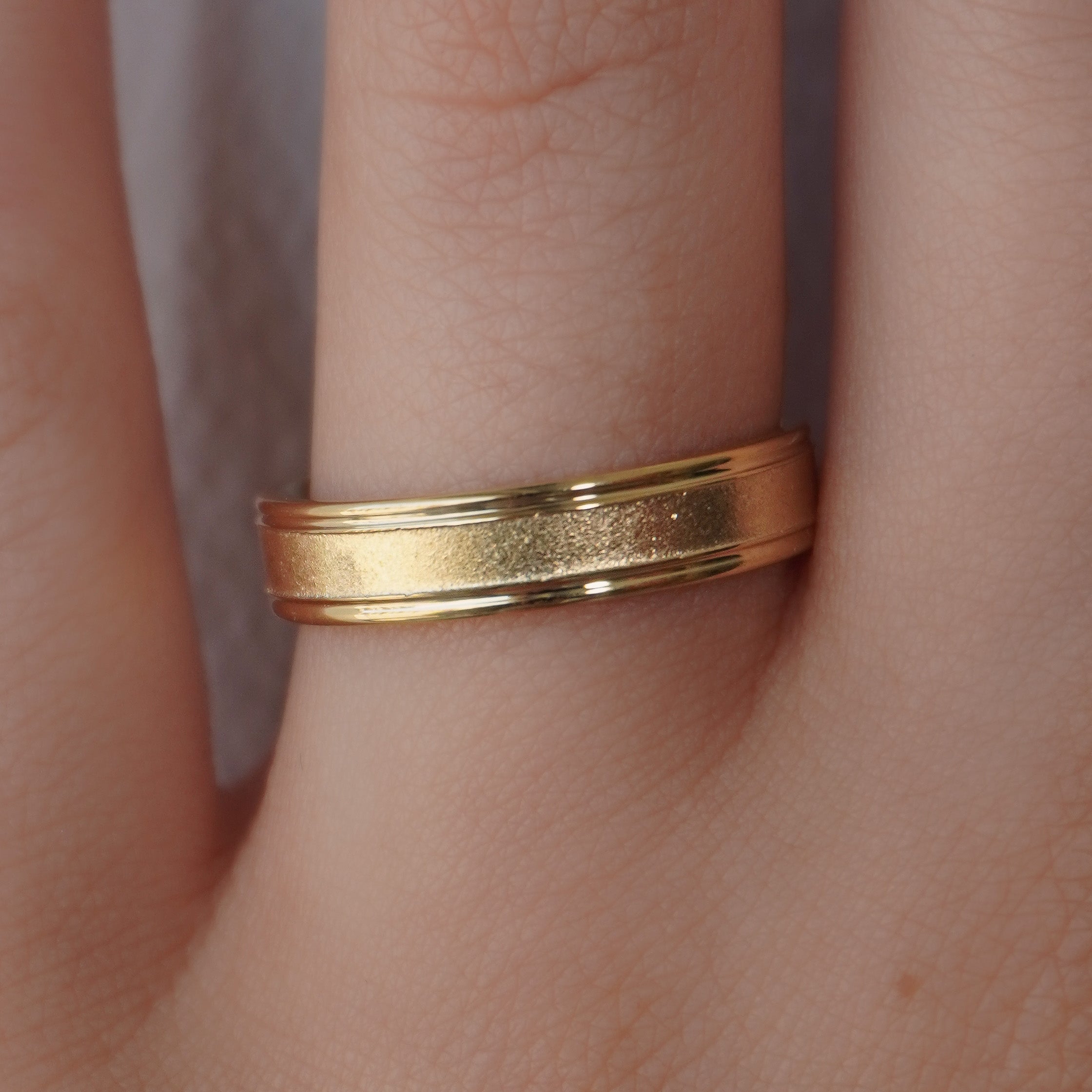 Glimmer & Shimmer Ring