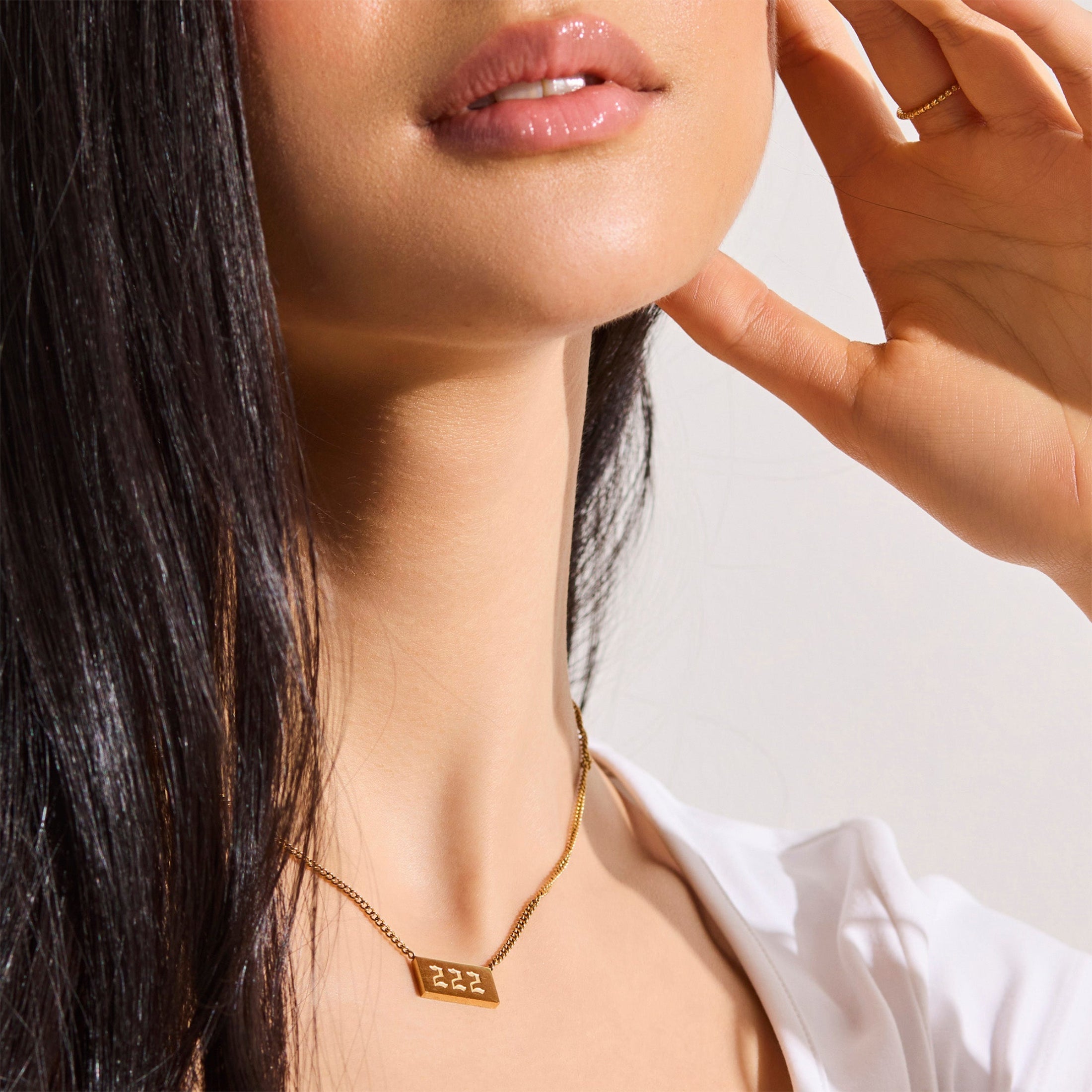 Celestial Charm – Luxe Pendant Necklace