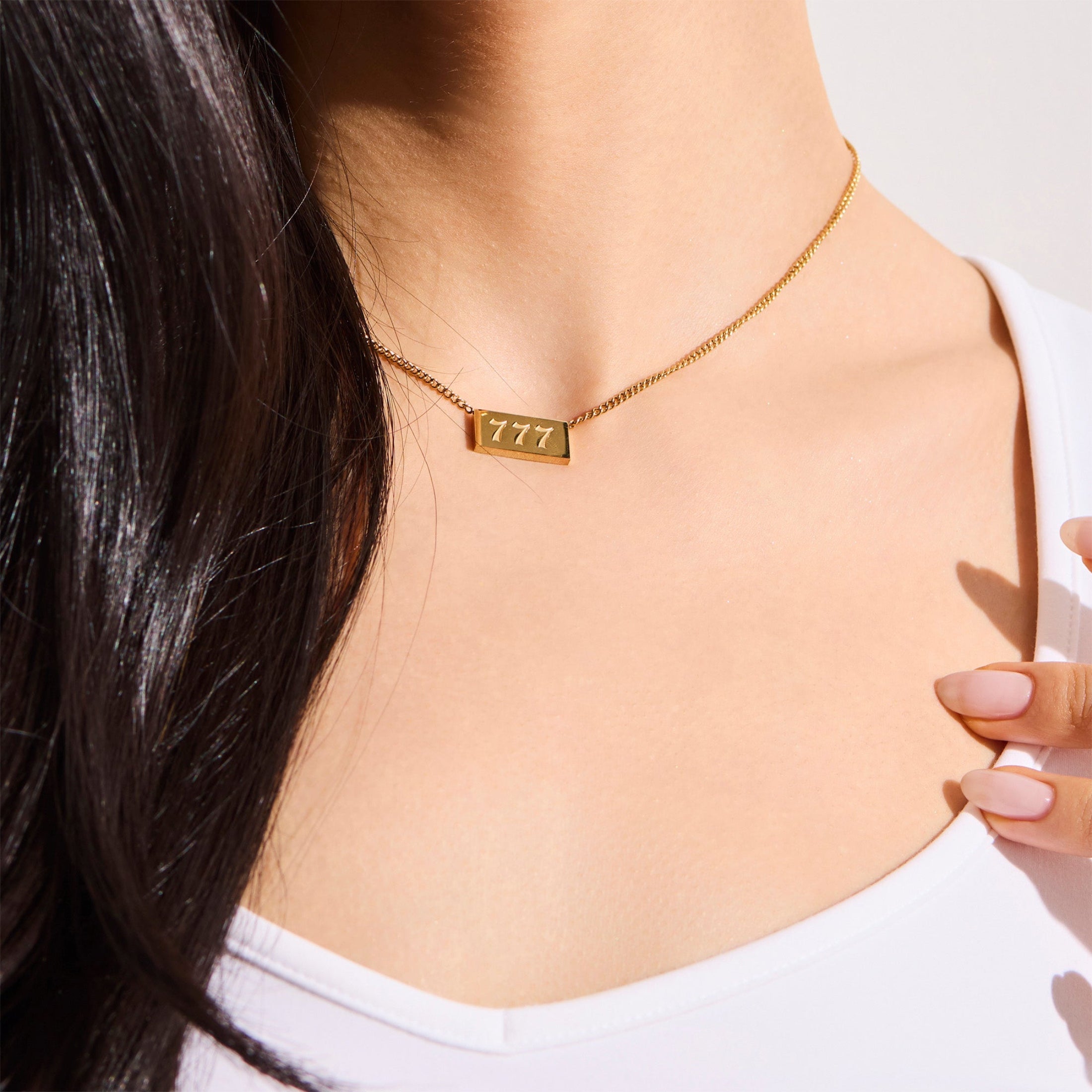 Celestial Charm – Luxe Pendant Necklace