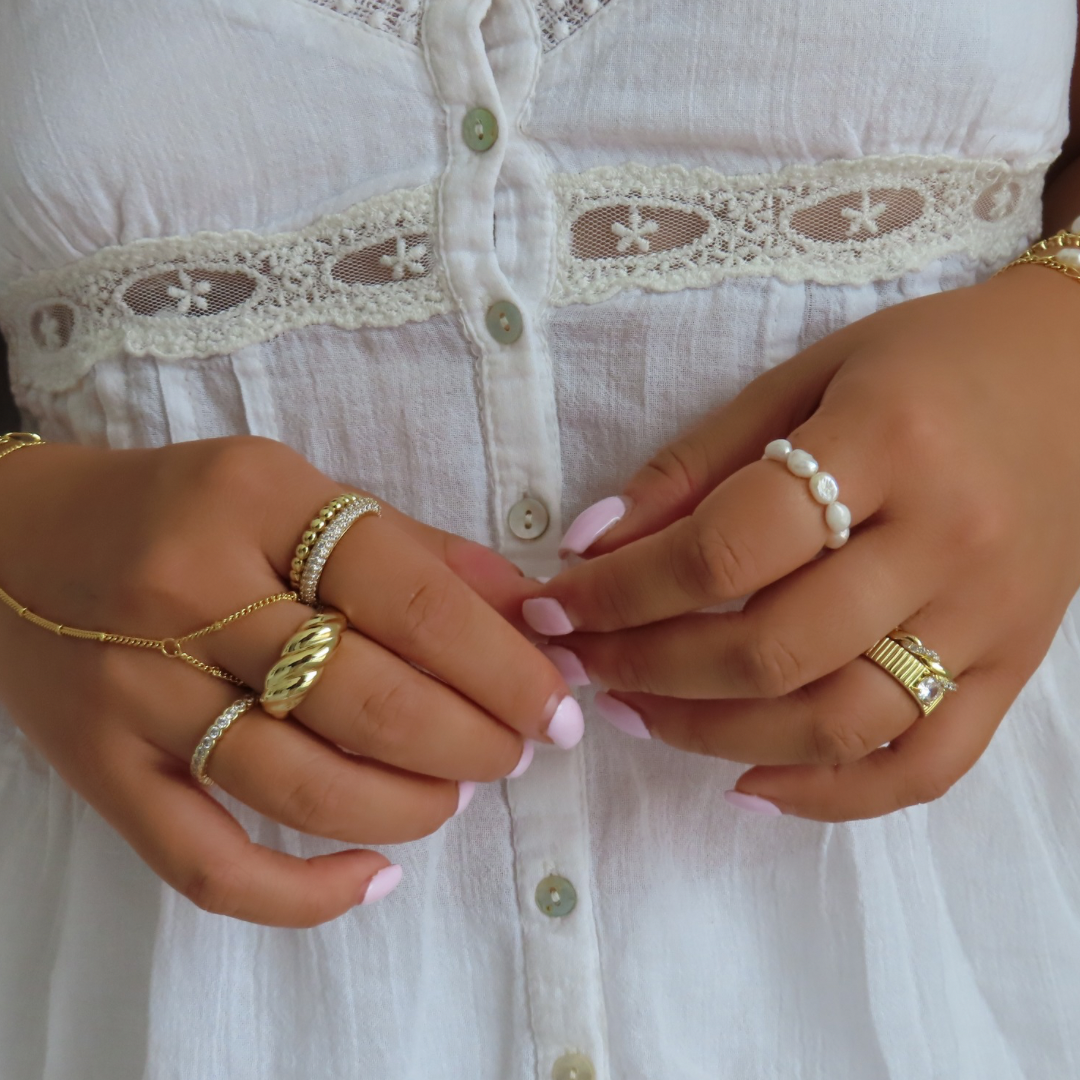 Celeste – Chic Dotted Elegance