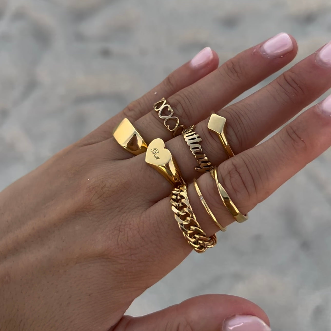 Celestial Comfort – Dreamy Ring Design