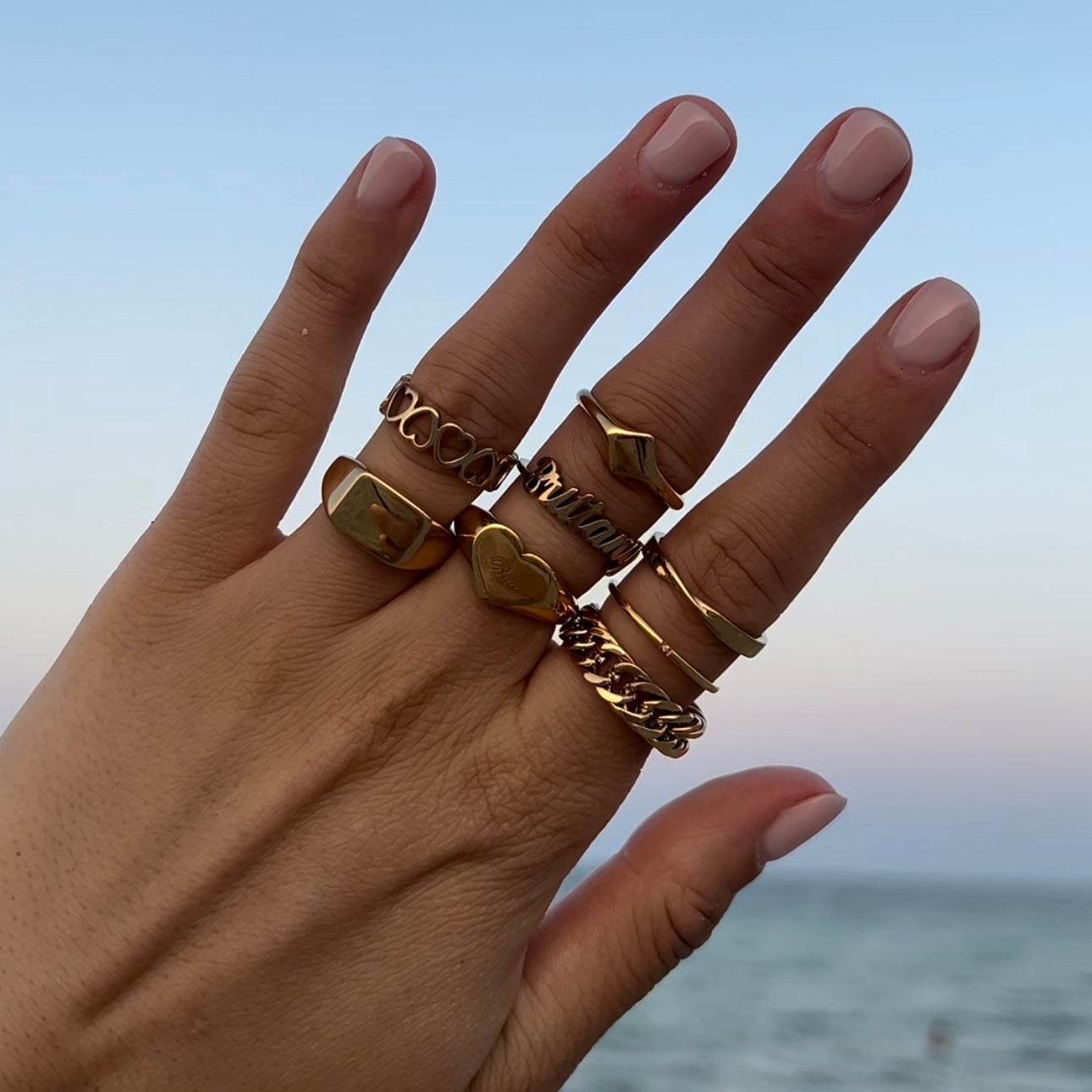 Celestial Comfort – Dreamy Ring Design