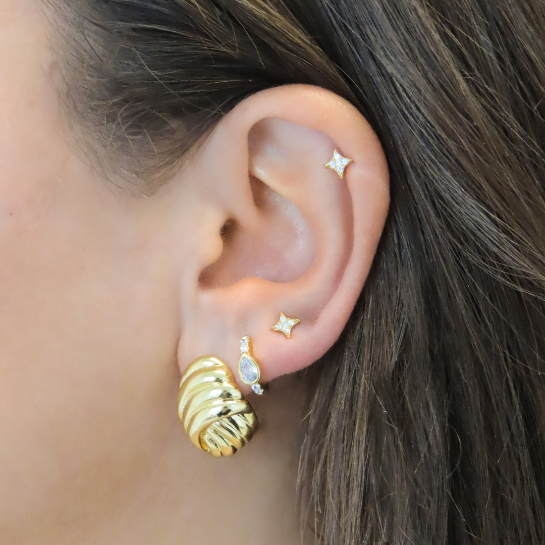 Entangled Elegance – Artful Earring Design