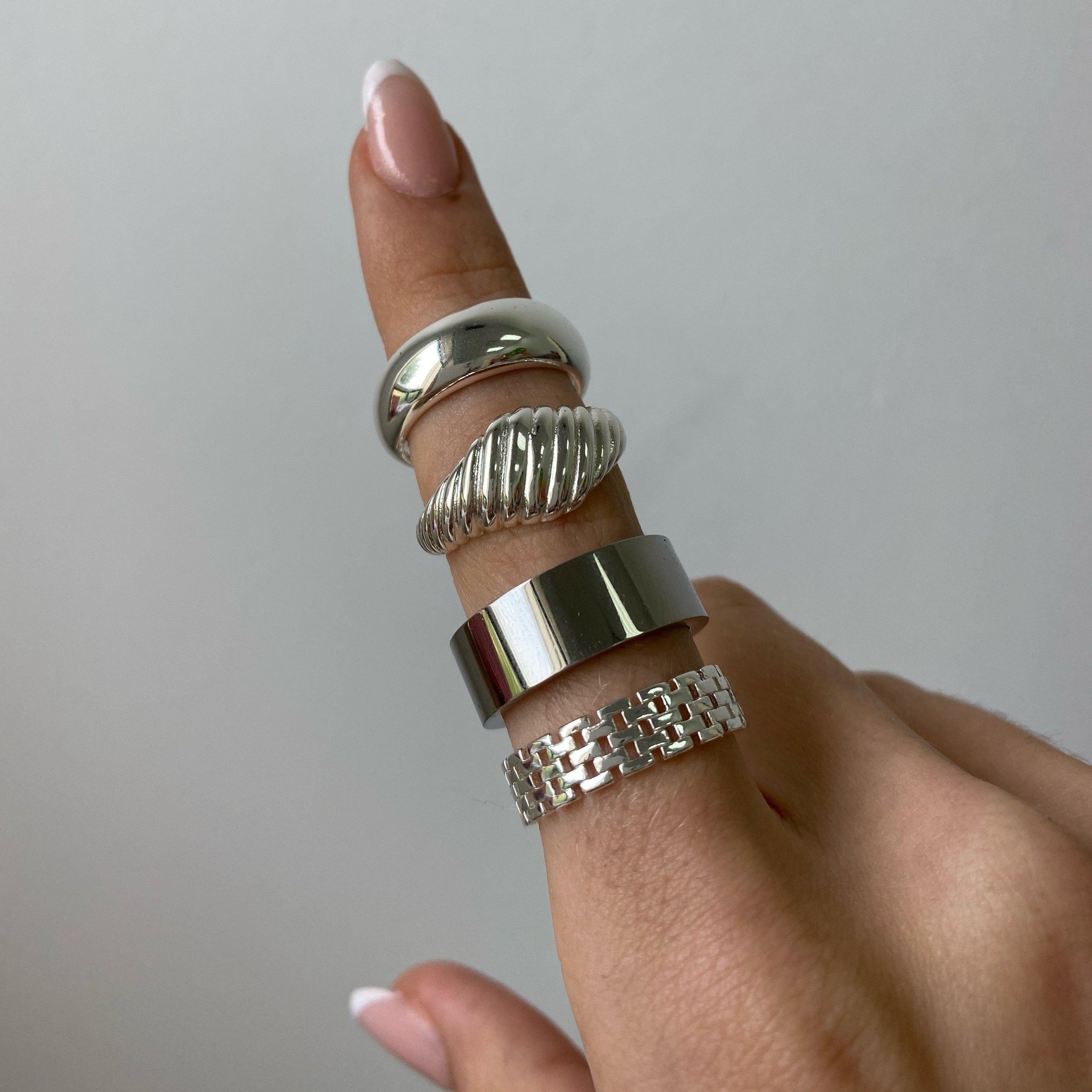 Essence Ring – Timeless Elegance Redefined