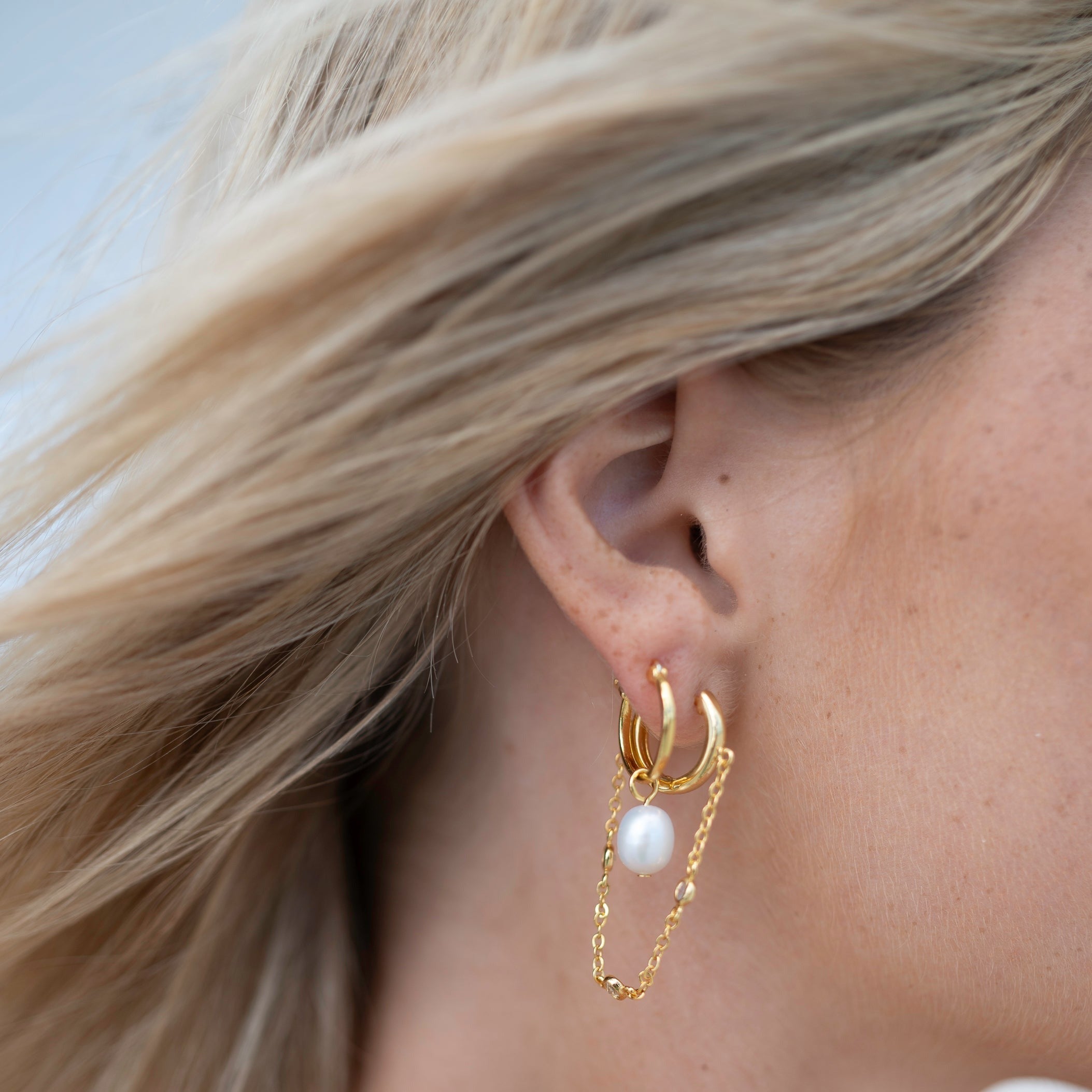 Opulent Pearl Drops – Timeless Elegance