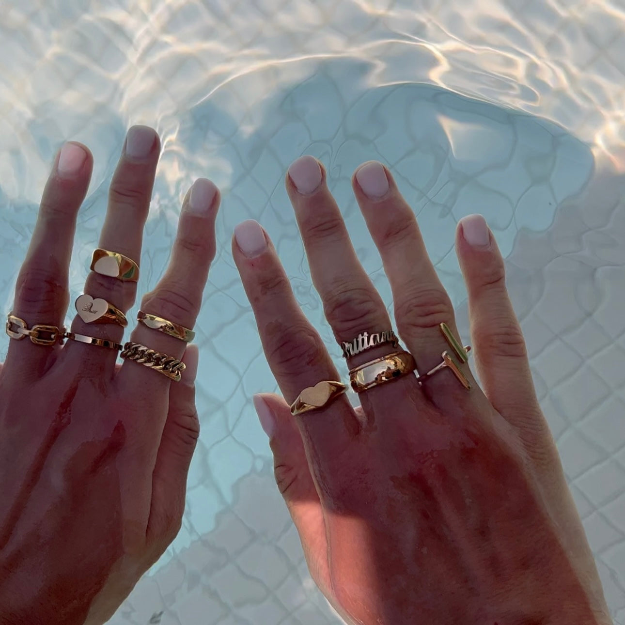 Amore – Luxe Embrace Ring