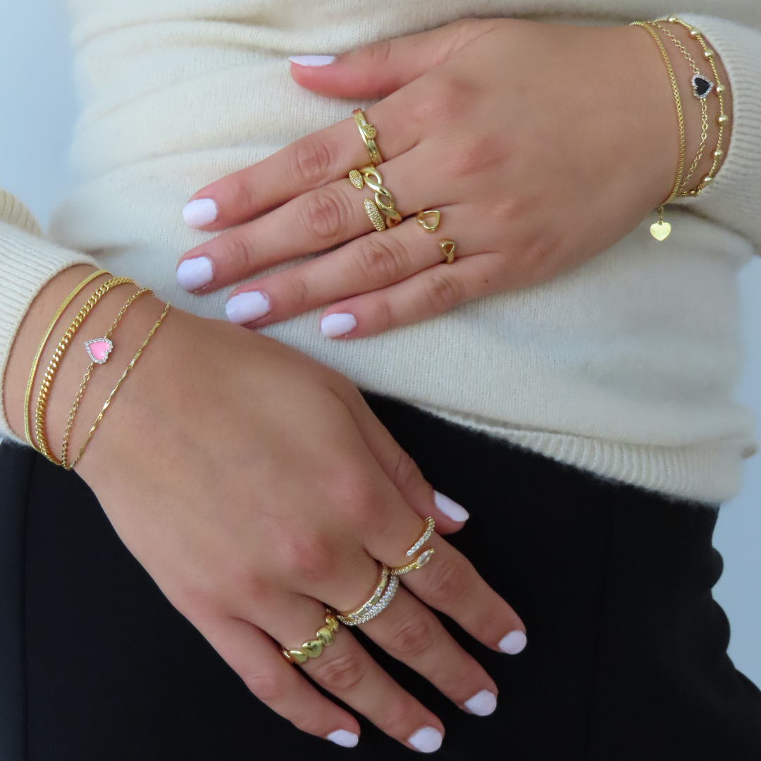 Embrace Elegance – Gimme Love Bracelet