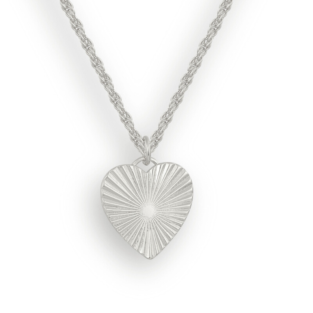 Heartbreaker – Timeless Elegance Redefined