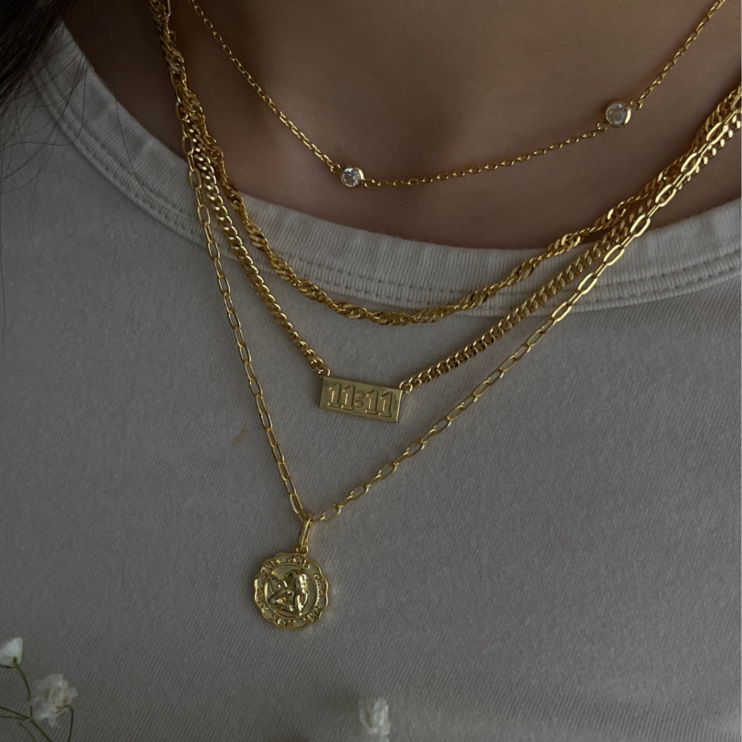 Celestial Charm – Exquisite Elegance Necklace