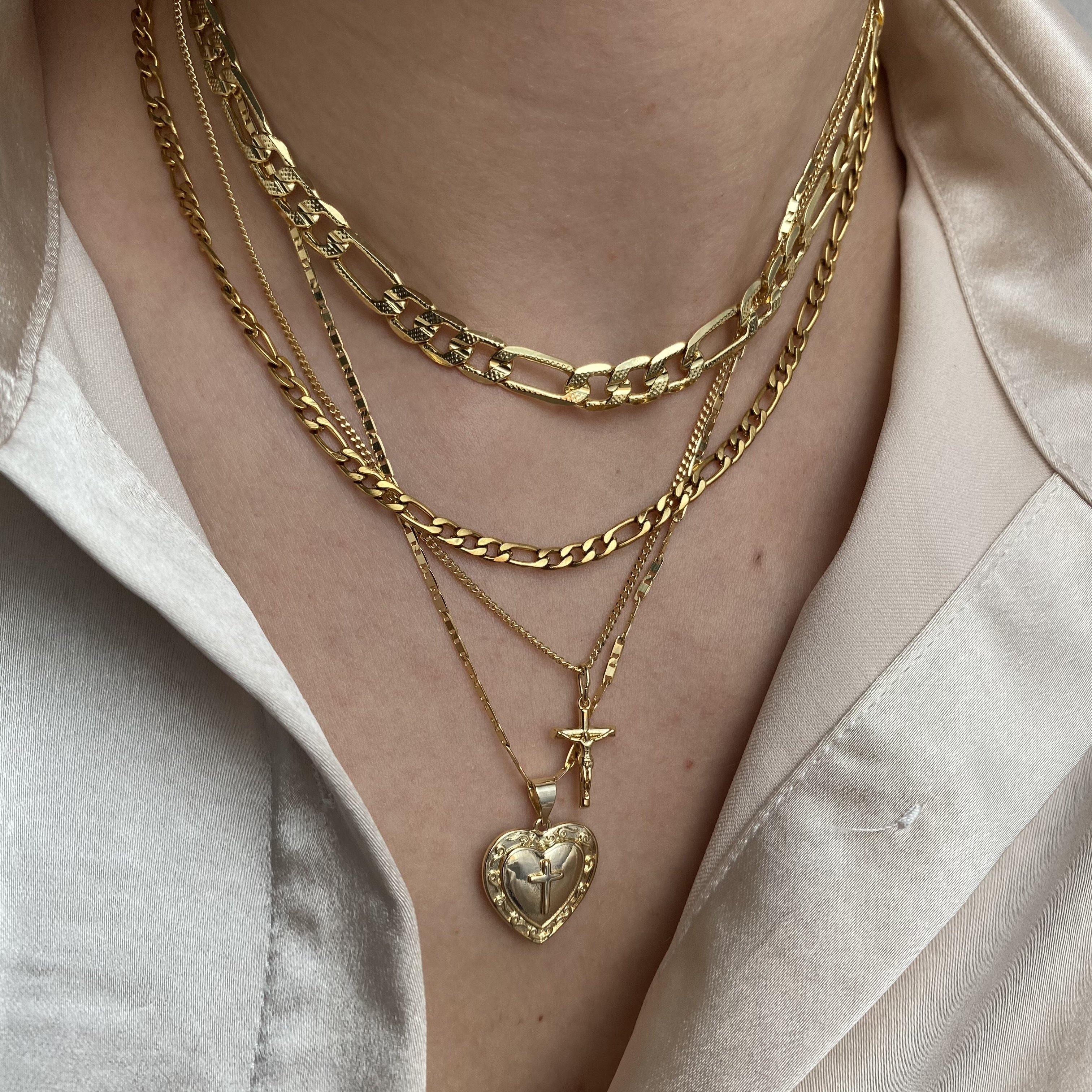 Celestial Charm – Divine Elegance Necklace