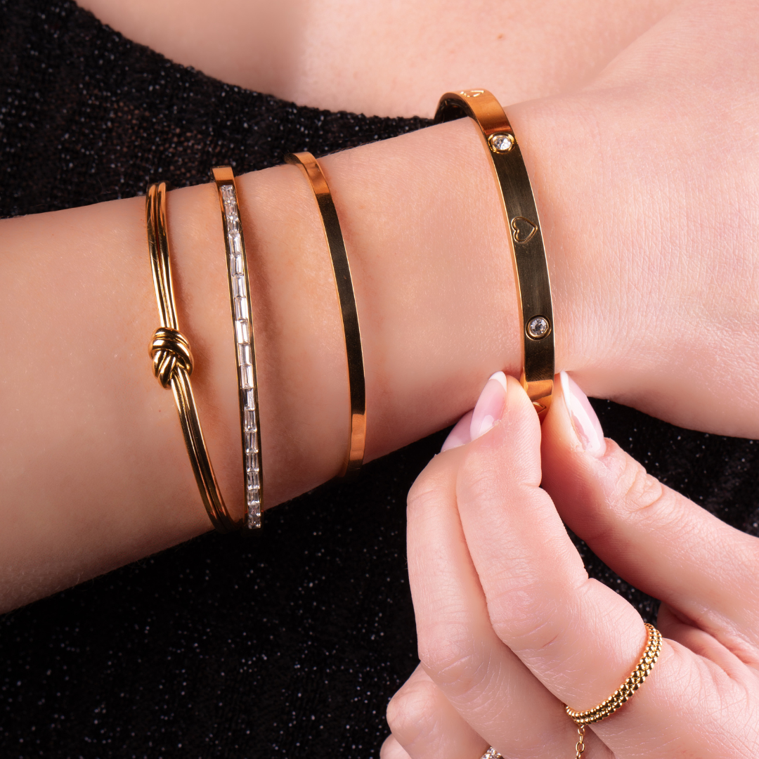Knotty Bangle – Luxe Comfort Redefined