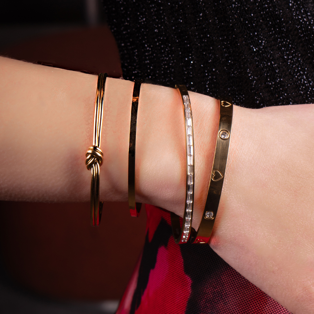 Knotty Bangle – Luxe Comfort Redefined