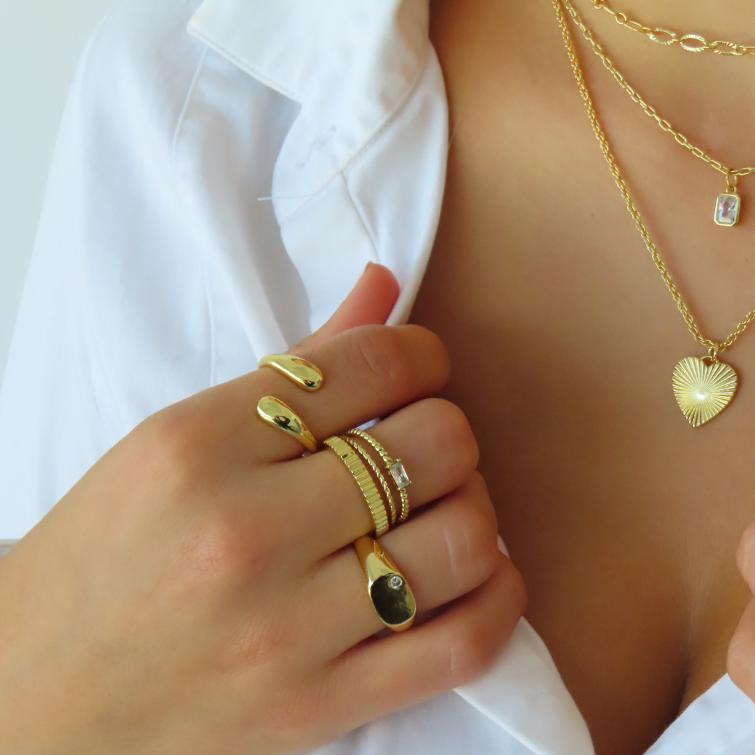 Legacy Ring – Timeless Elegance Redefined