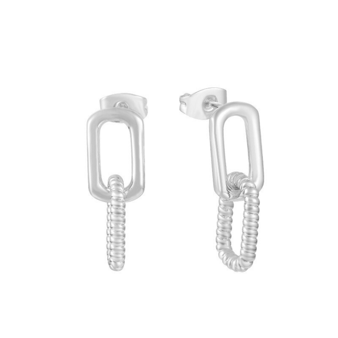 Link Luxe – Effortless Elegance Earrings