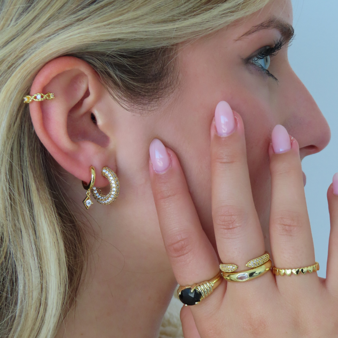 Livia – Chic Comfort Ear Cuff