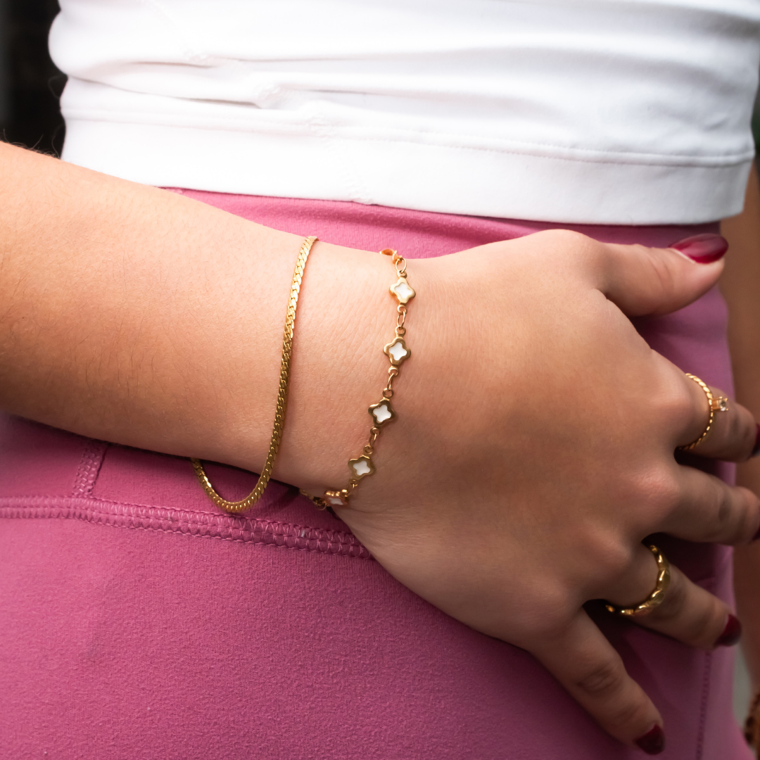 Serenity Bracelet – Timeless Elegance Awaits