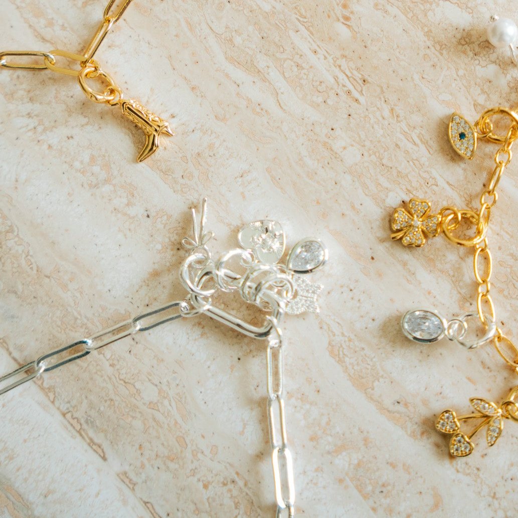 Ribbon Charm – Luxe Comfort Redefined