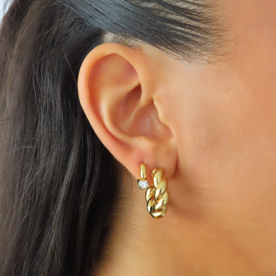 Serena – Timeless Elegance in Gold
