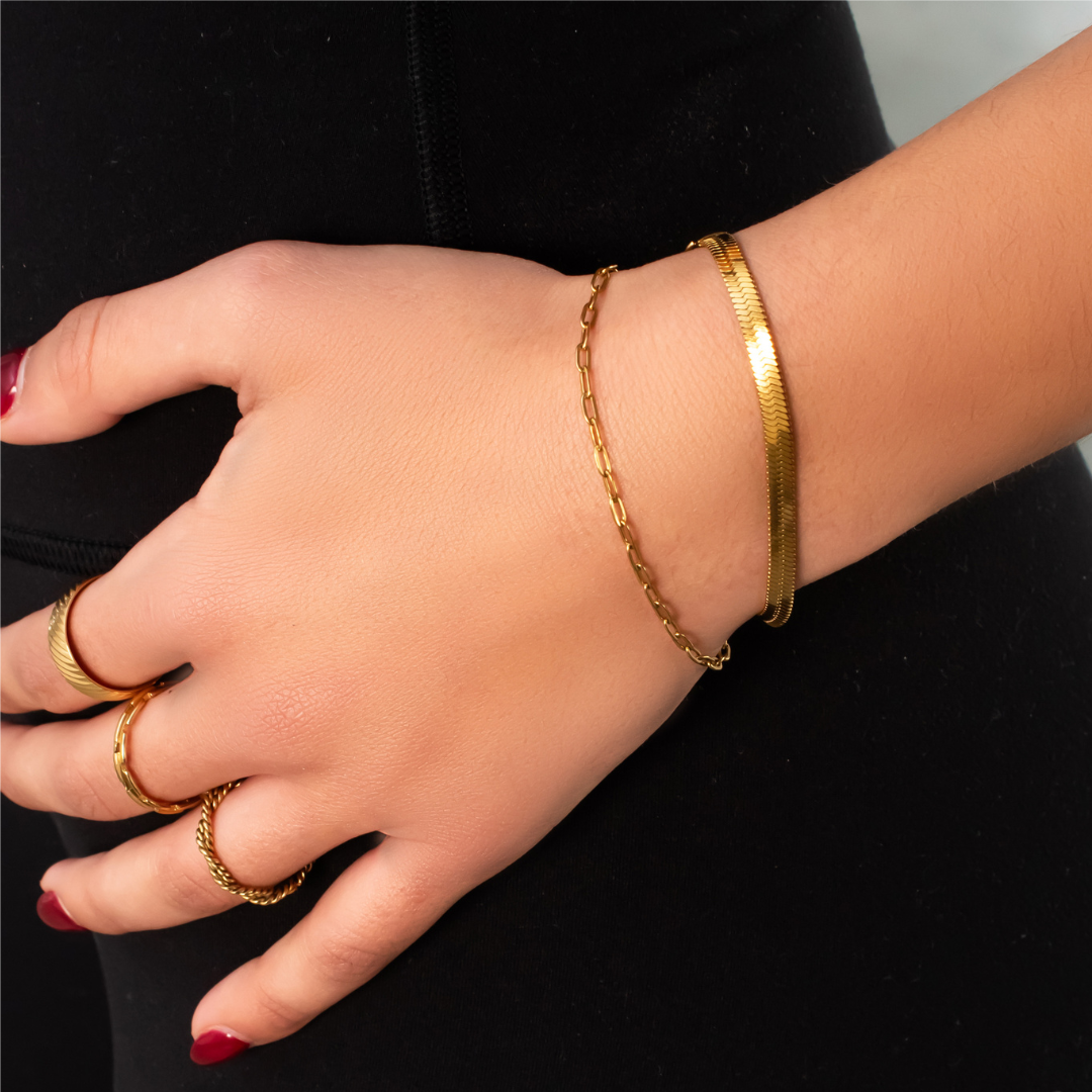 Serpentine Luxe – Radiant Elegance Bracelet