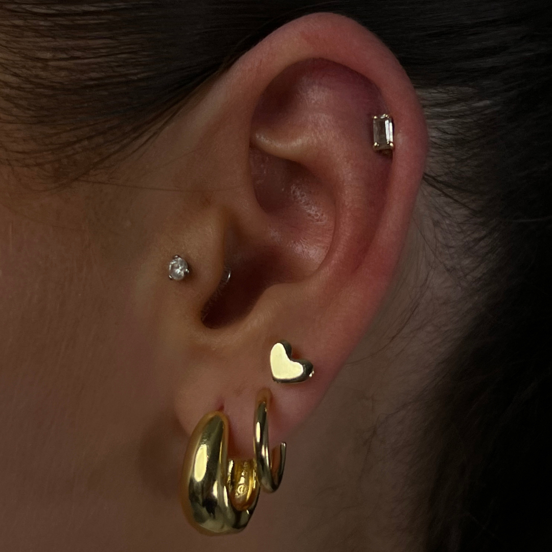 Soho Hoops – Effortless Chic Redefined