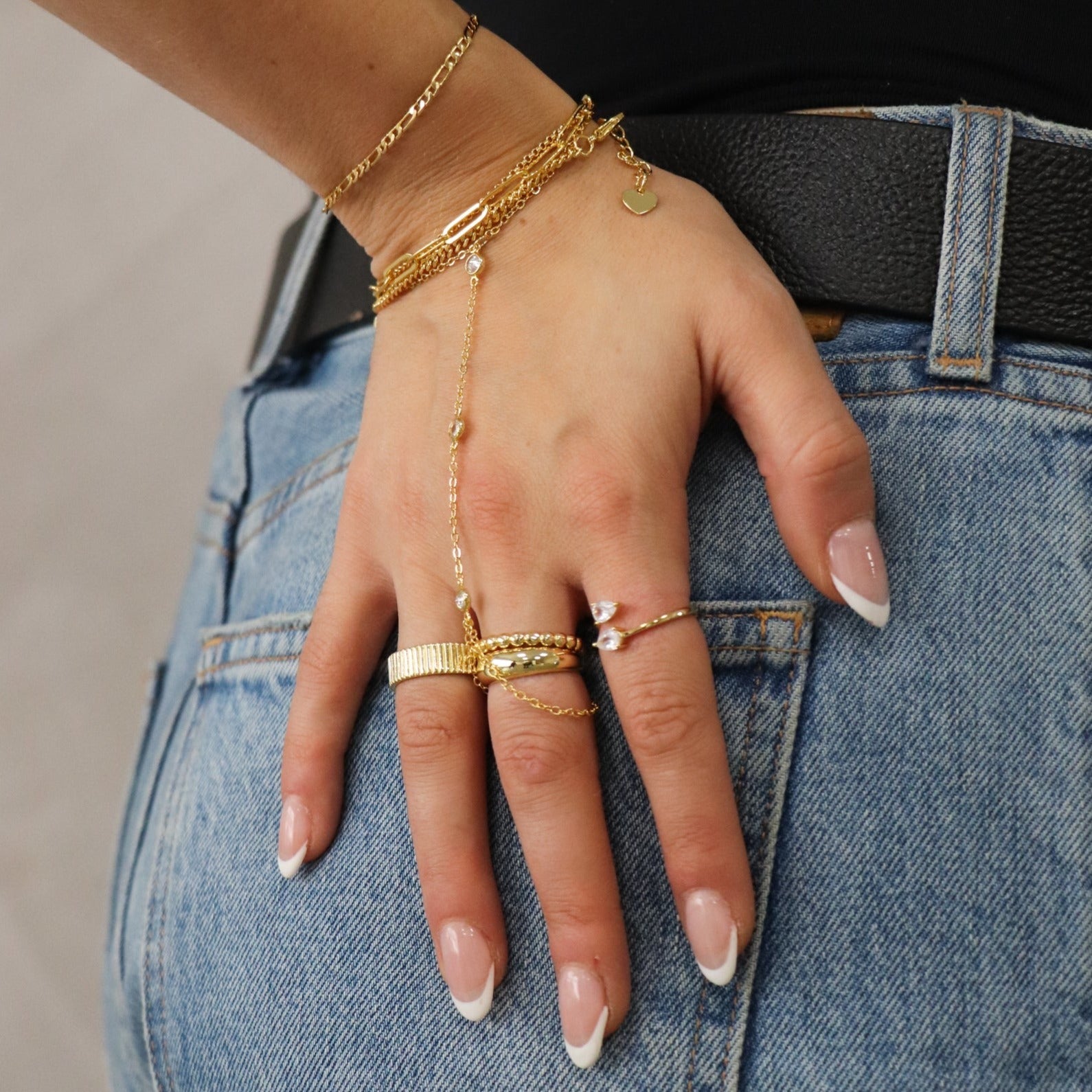 Celestial Charm – Luxe Hand Chain