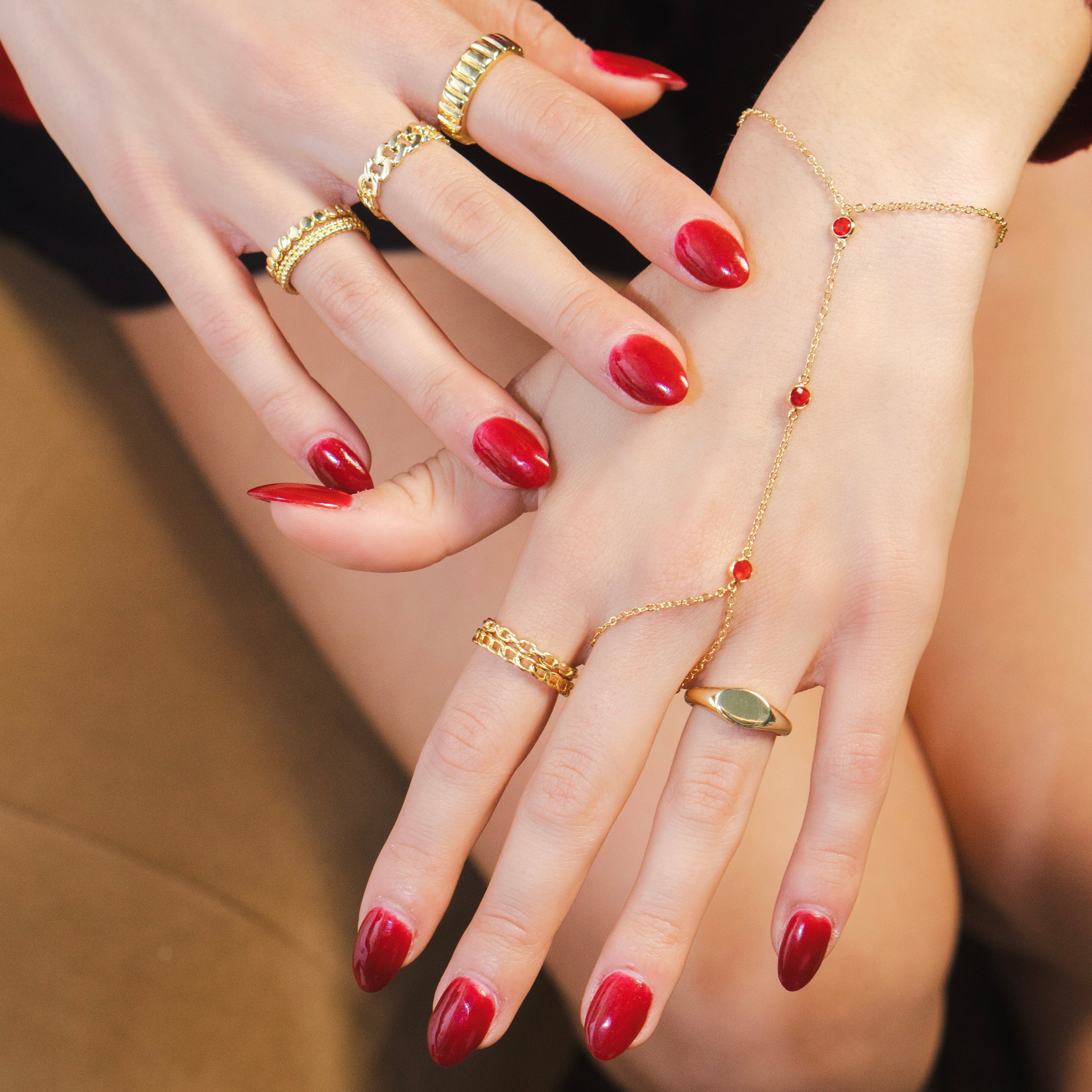 Celestial Charm – Luxe Hand Chain