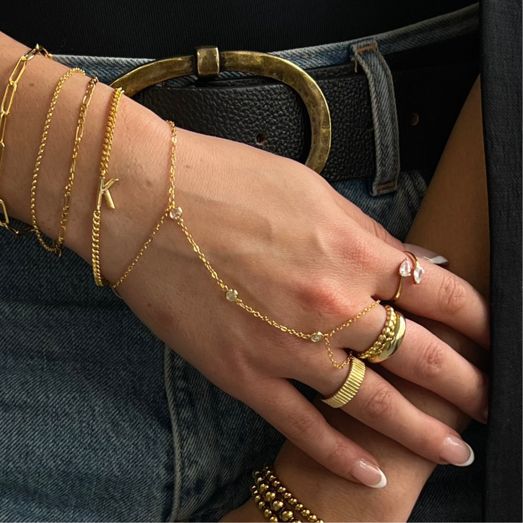 Celestial Charm – Luxe Hand Chain