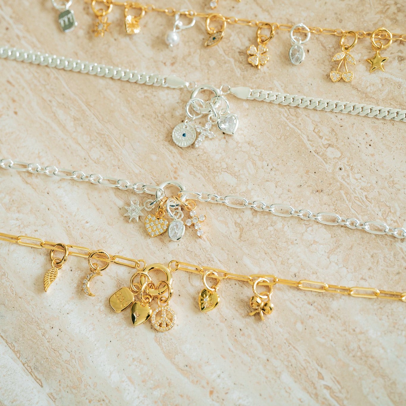 Charming Bow – Effortless Elegance