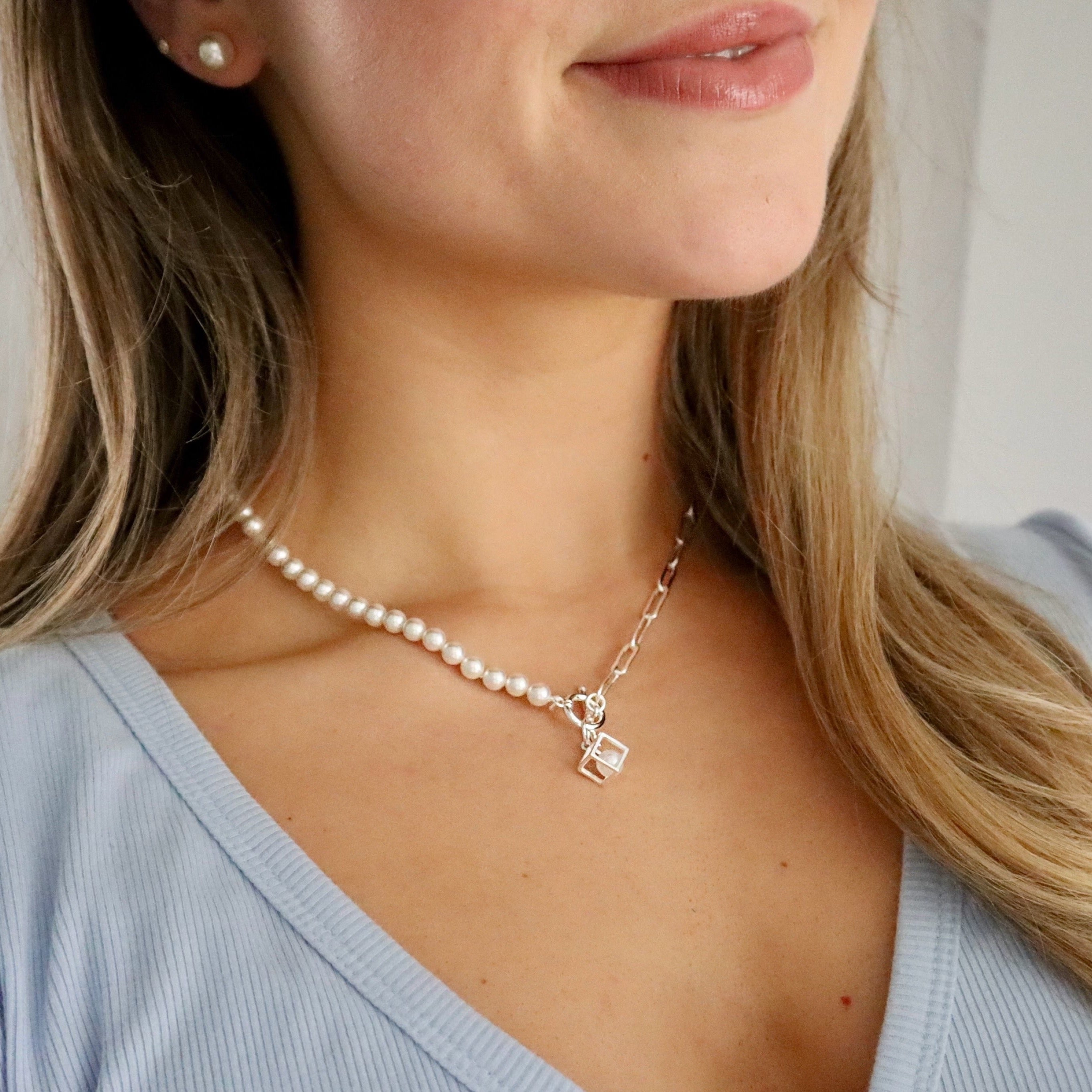 Cubic Charm – Timeless Elegance Redefined