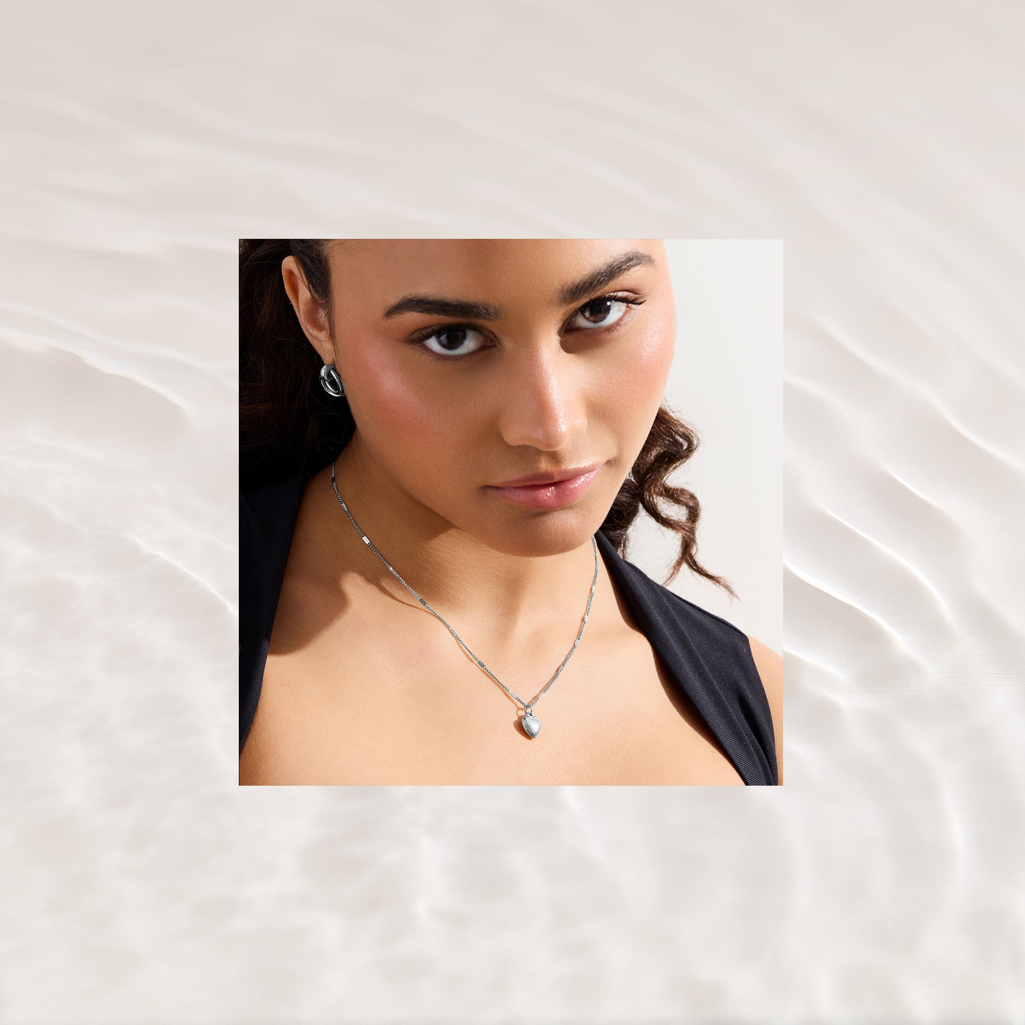 Heartfelt Elegance – Timeless Necklace