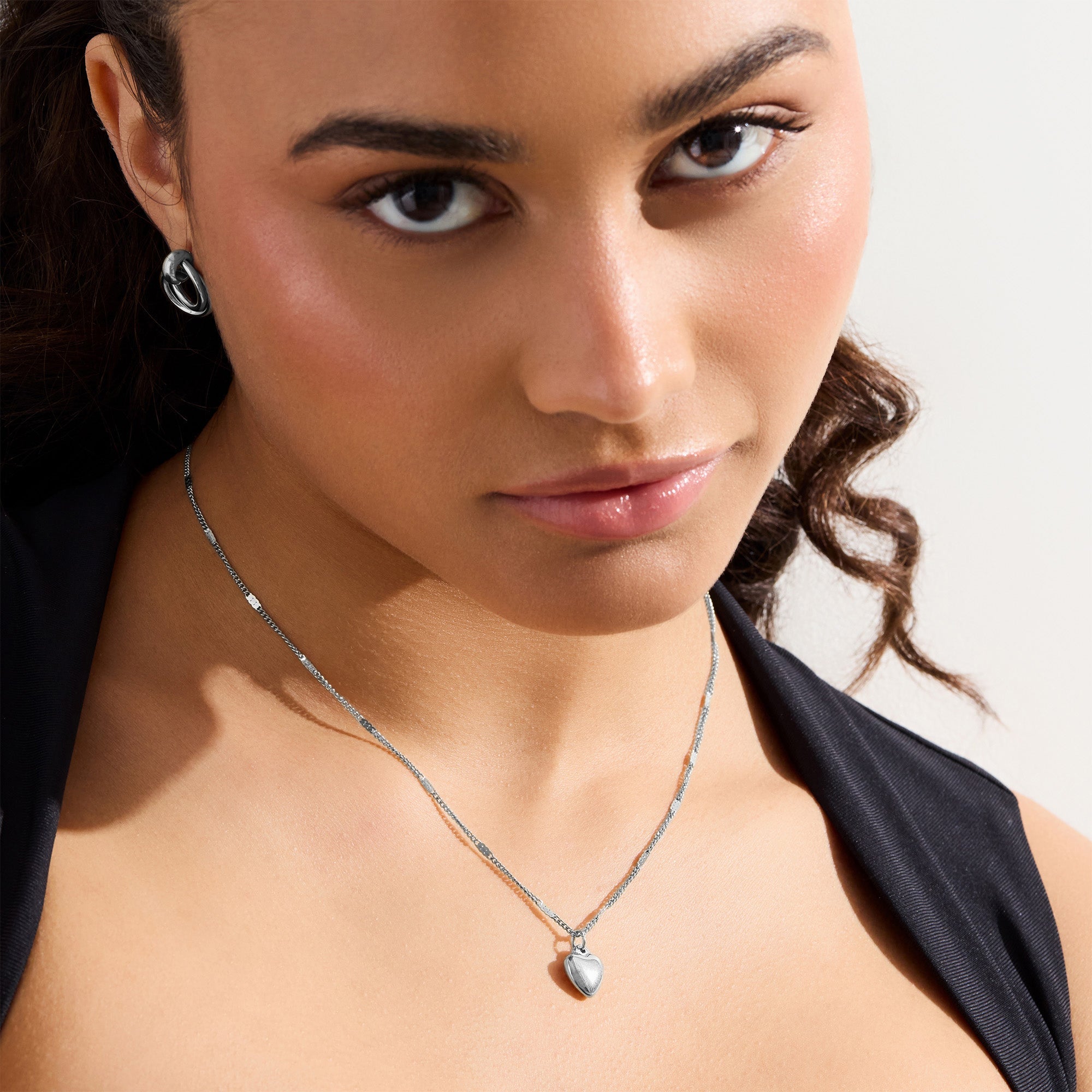 Heartfelt Elegance – Timeless Necklace