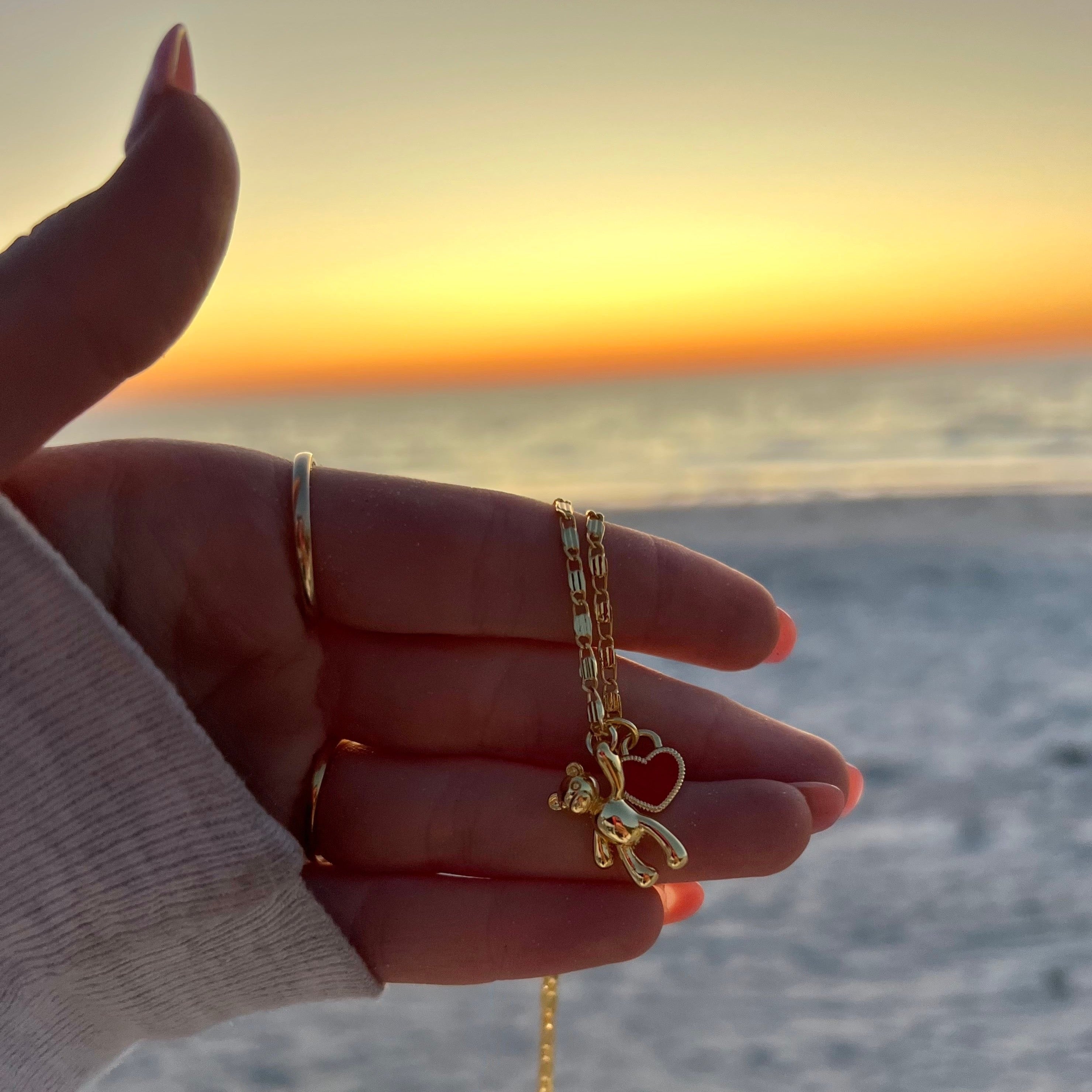 Embrace – Luxe Heartfelt Pendant