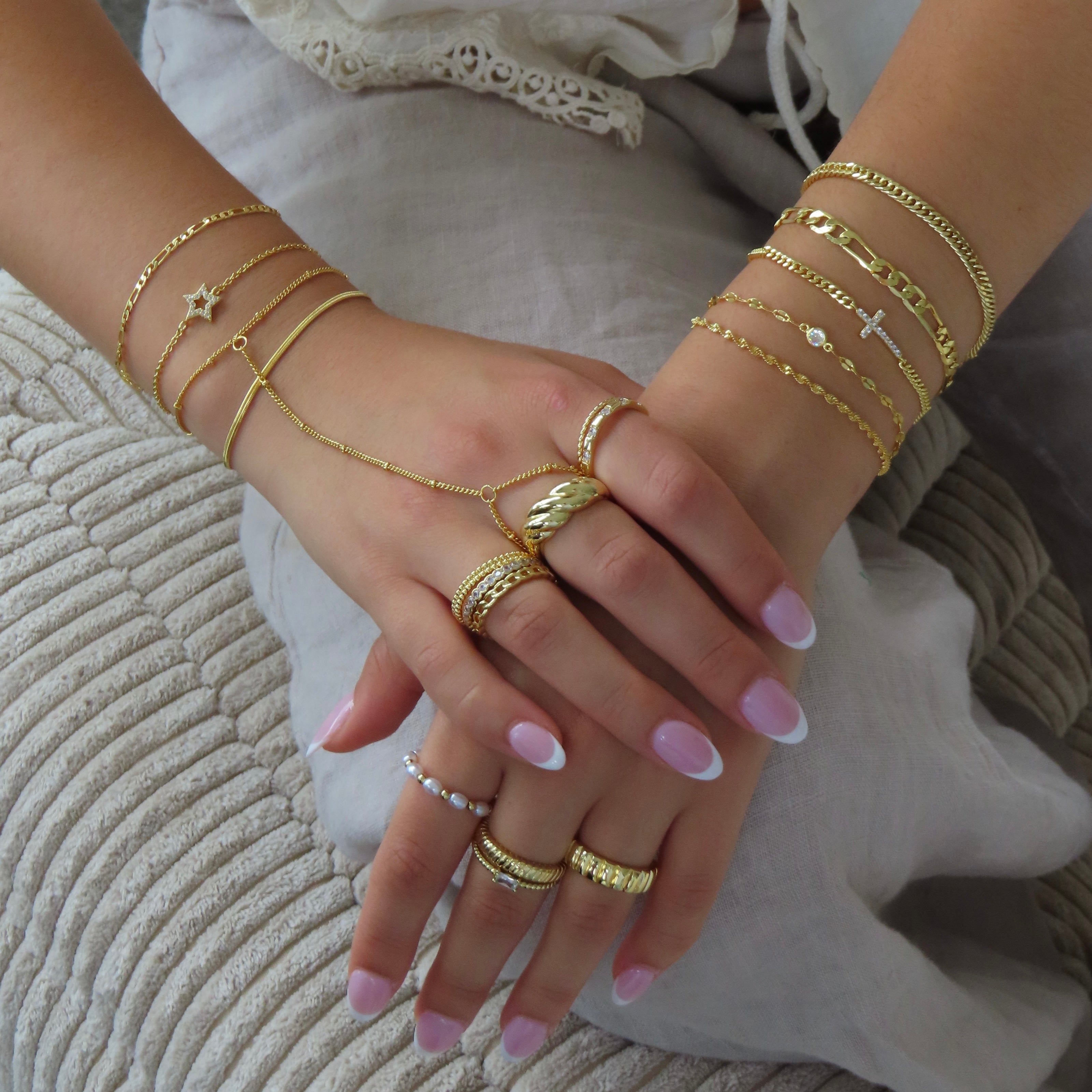 Cashmere Luxe: Effortless Elegance Bracelet