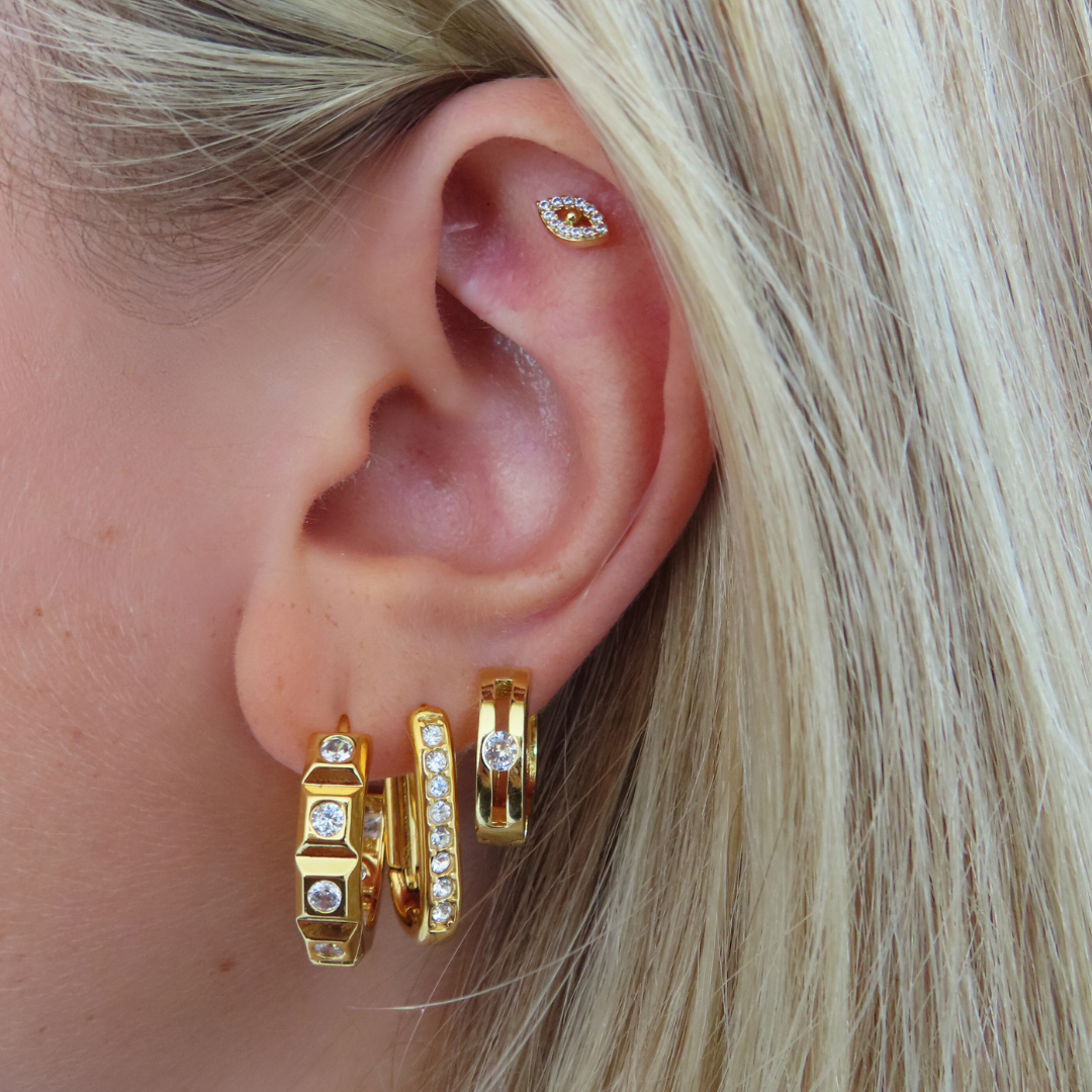 Everyday Luxe – Timeless Earring Elegance