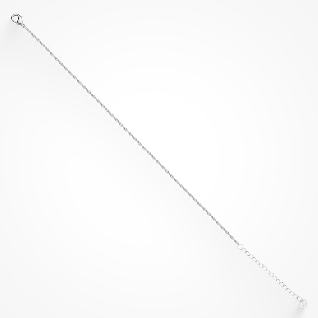 Twisted Elegance – Luxe Anklet Design