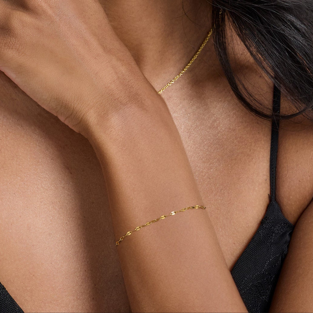 Julia – Timeless Elegance in Comfort