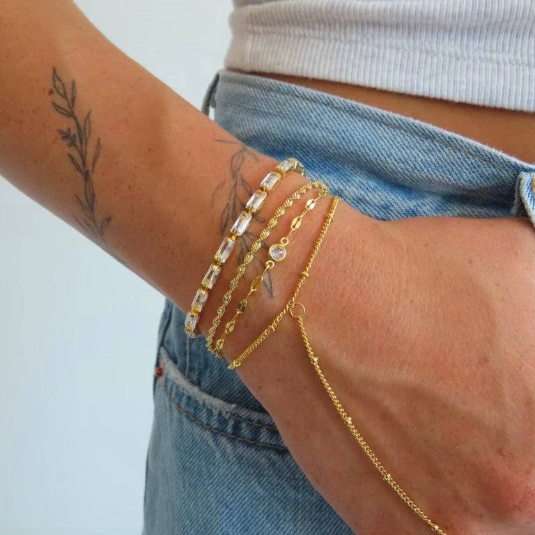 Enchanted Elegance – Timeless Bracelet Luxury
