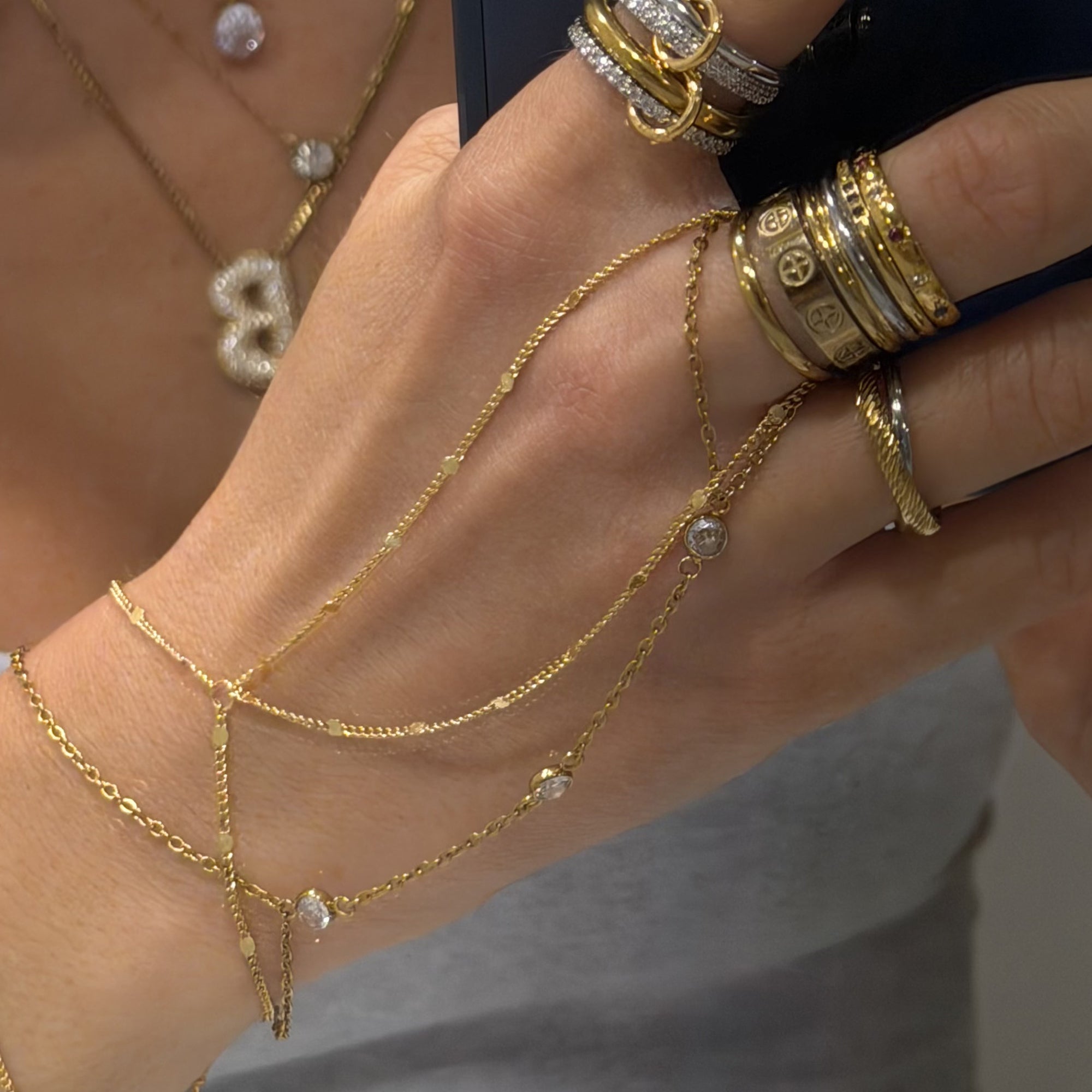 Celestial Charm – Luxe Hand Chain