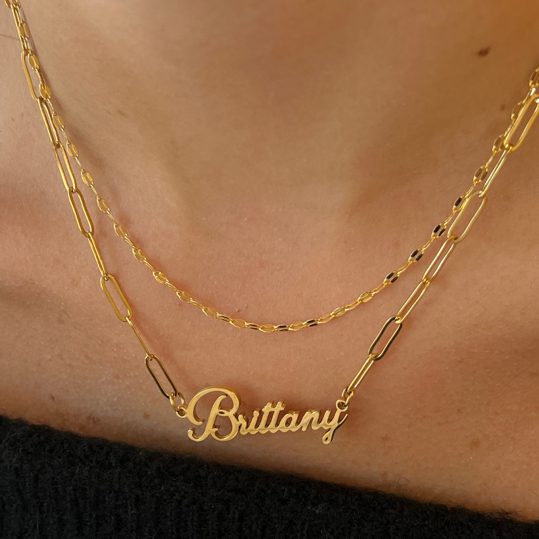 Signature Charm – Personalized Nameplate Necklace