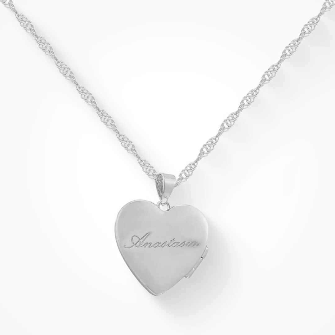 Heartfelt Elegance – Personalized Locket Necklace
