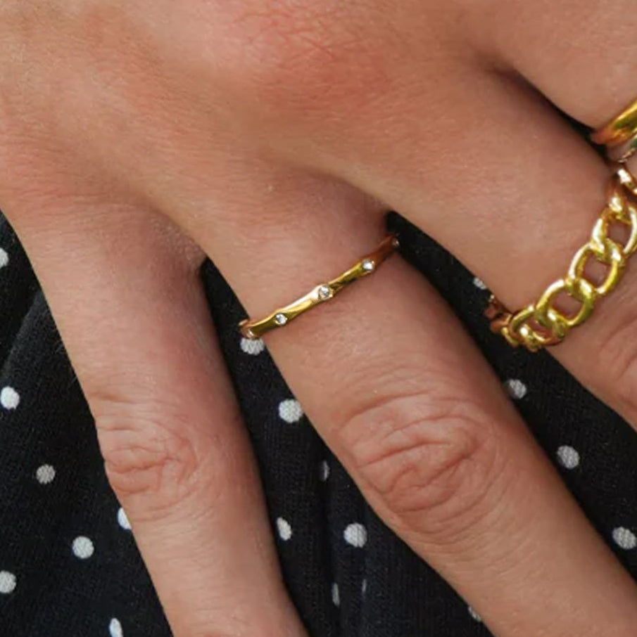 Pixie Spark – Luxe Comfort Ring